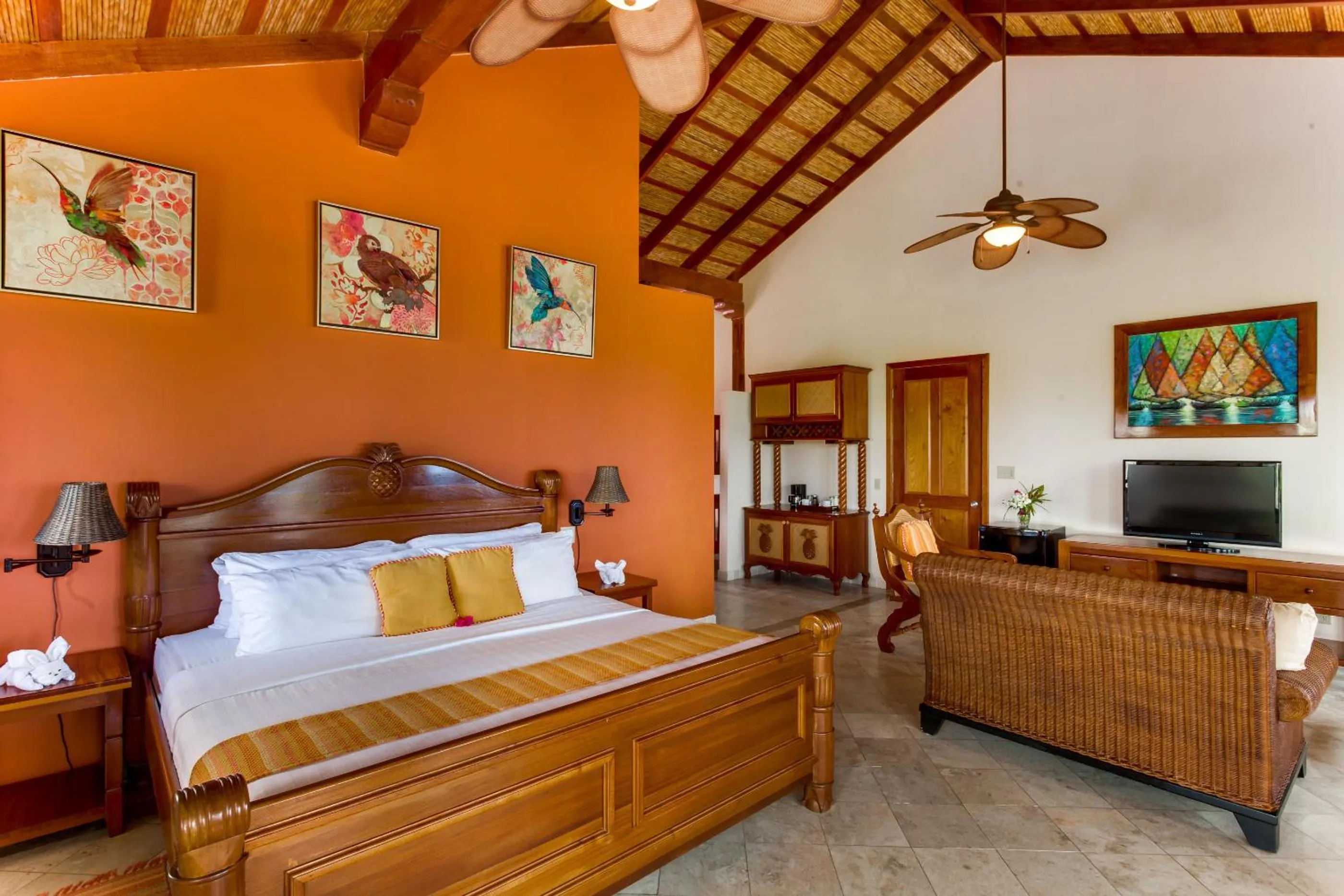 Bed in The Colonial at Jaguar Reef