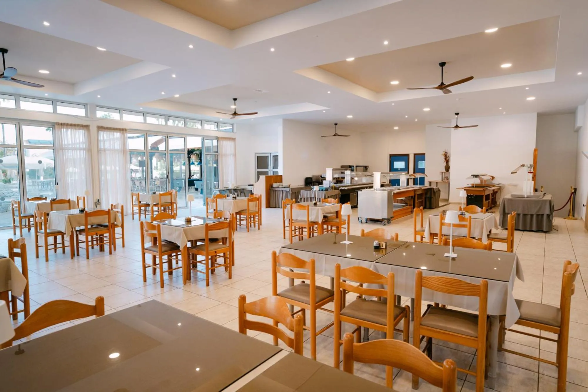 Restaurant/places to eat in Makronisos Village