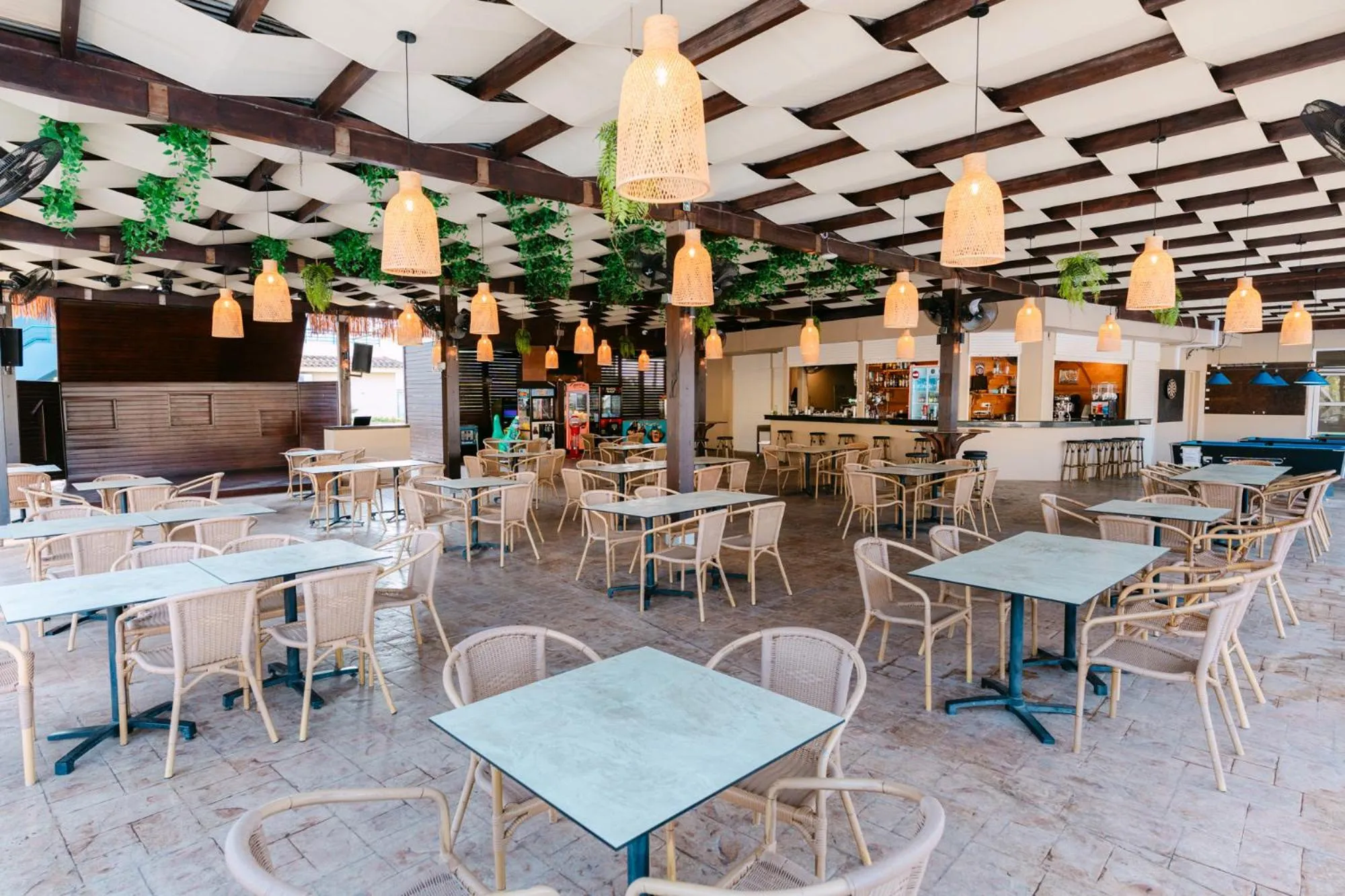 Restaurant/places to eat in Makronisos Village