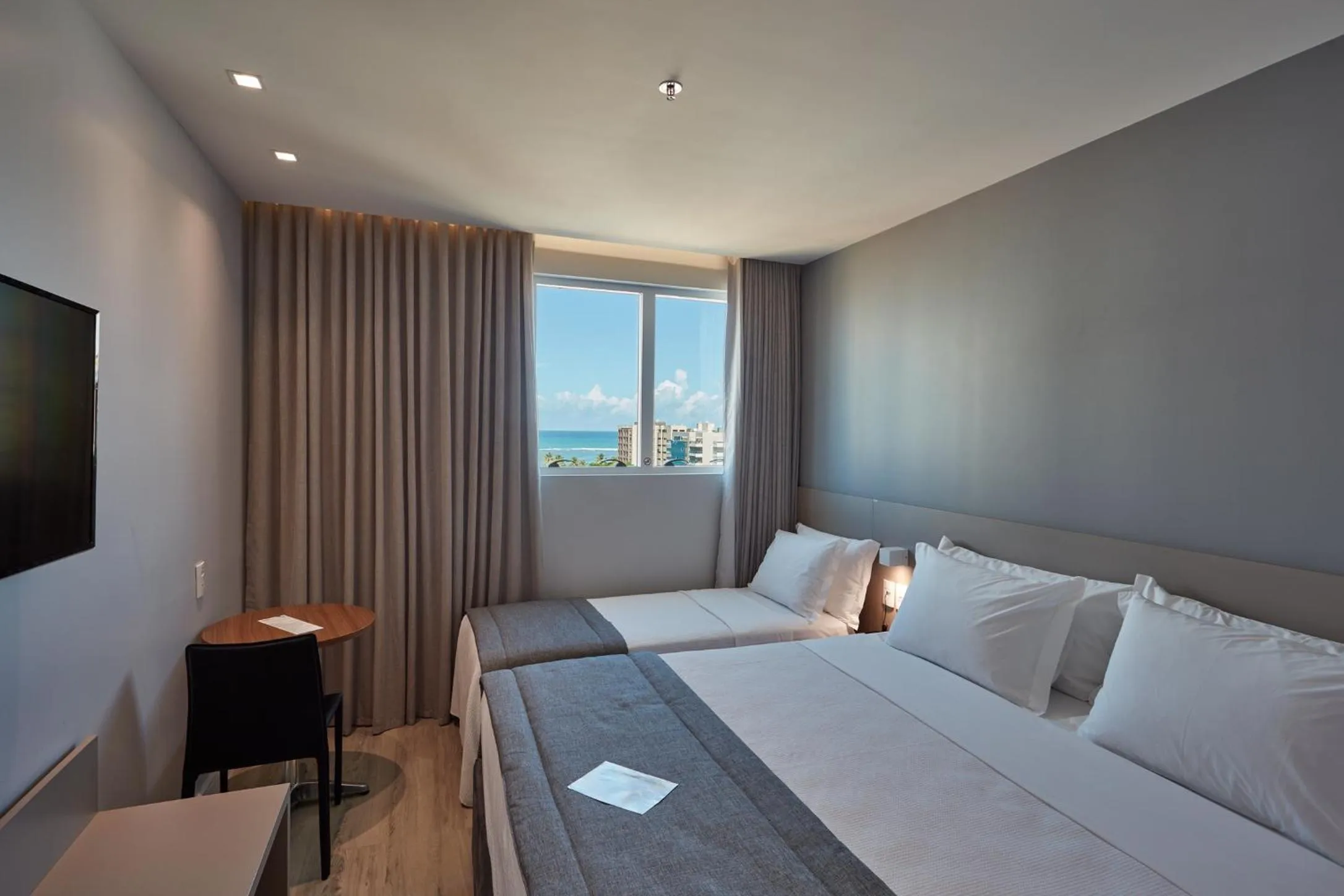 Bedroom, Bed in Flix Hotel