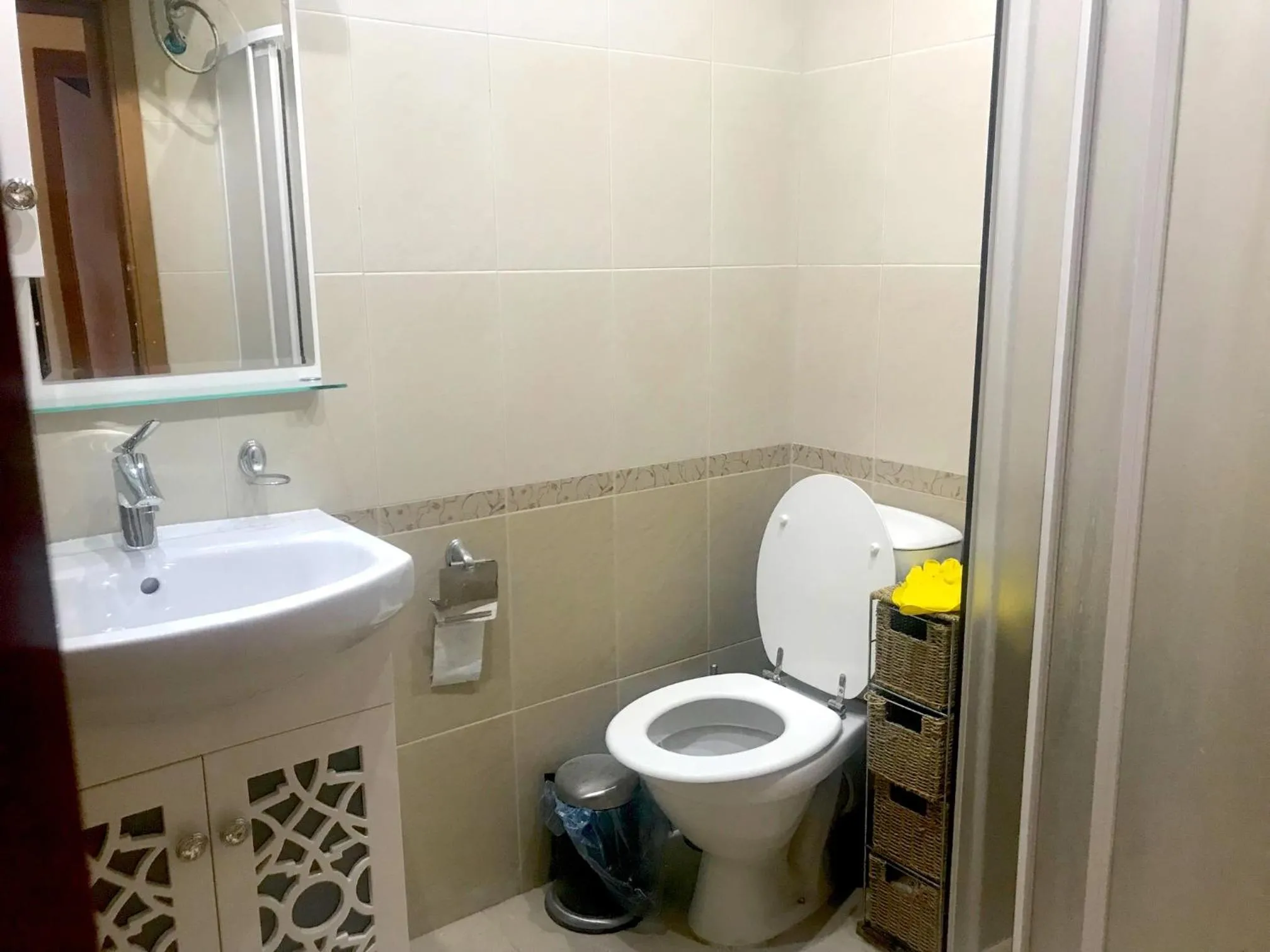 Shower in Gondola Flat Number 5