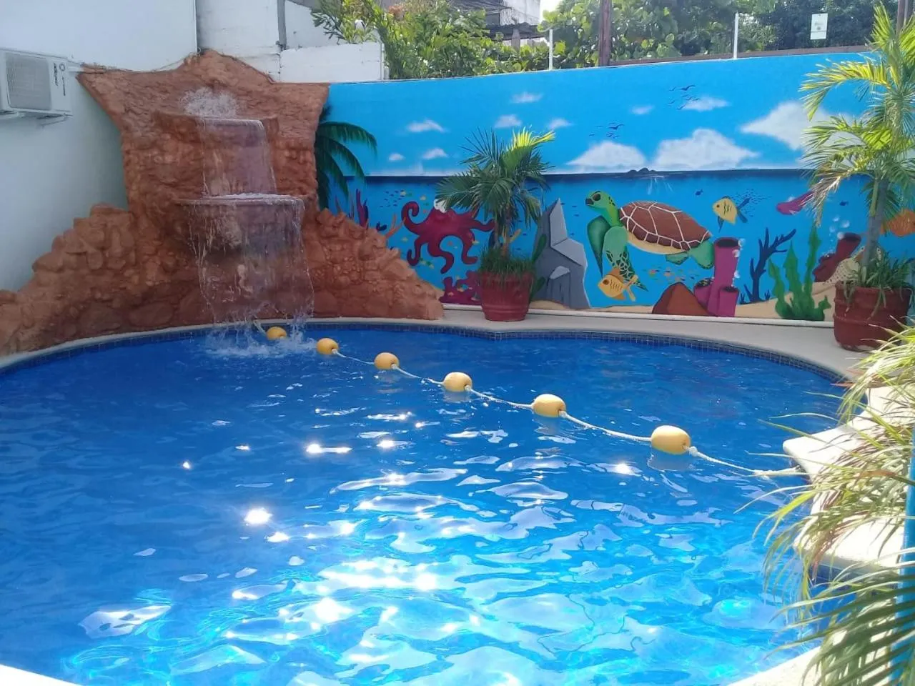 Swimming pool in HOTEL PARAISO ACAPULCO