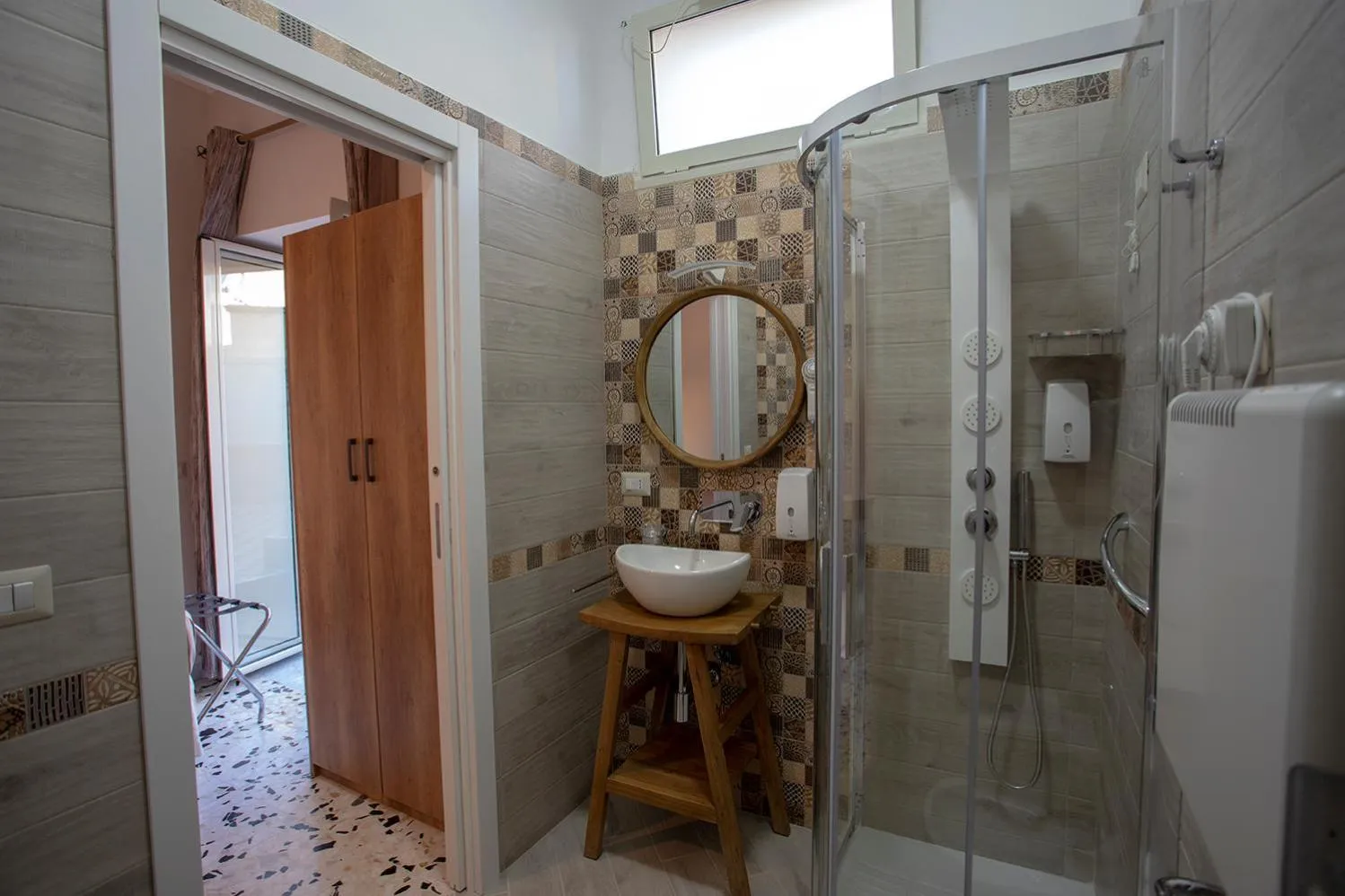 Shower in Agorà Mura Greche B&b