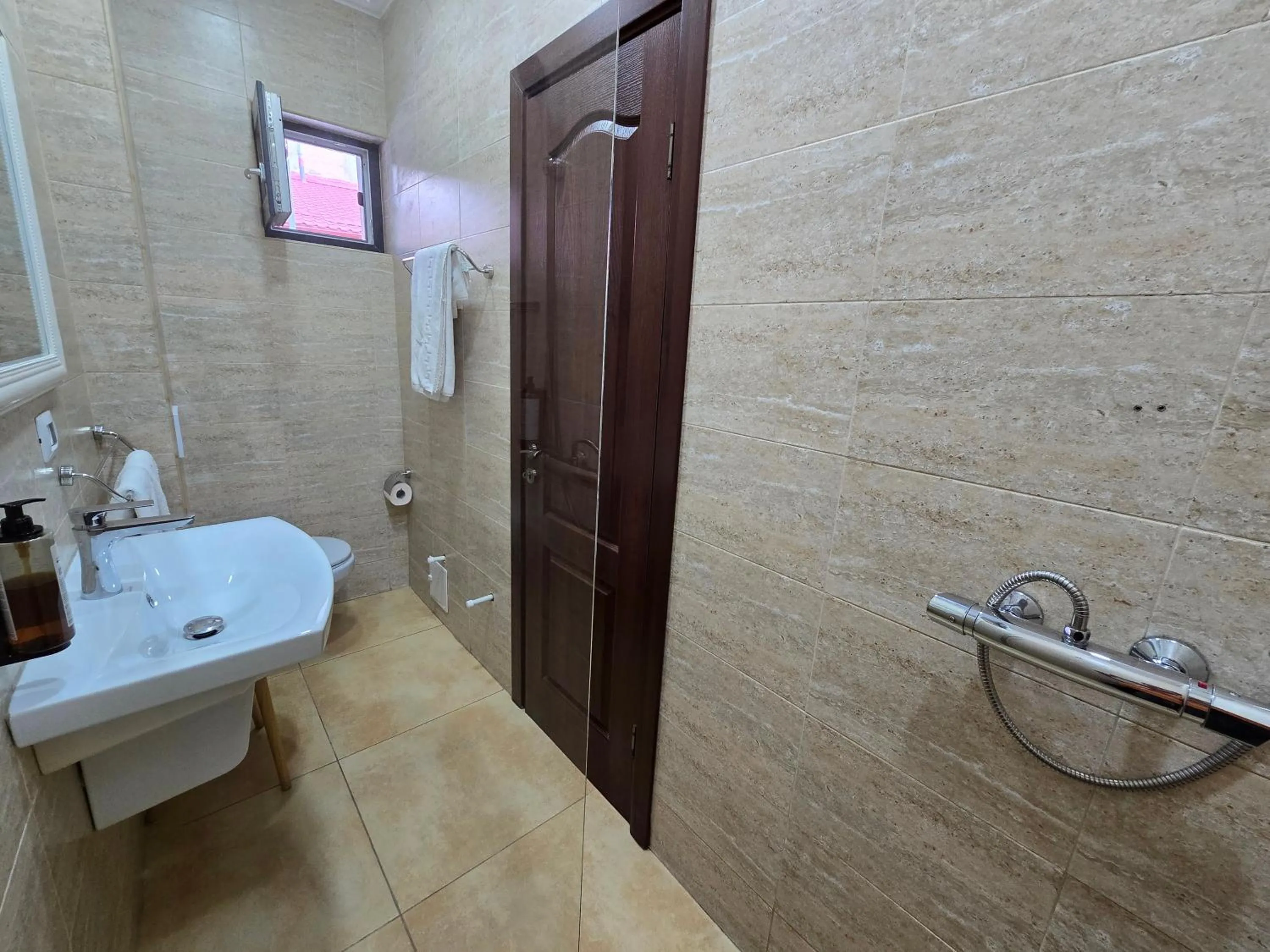 Bathroom in Poet Palace Bucharest