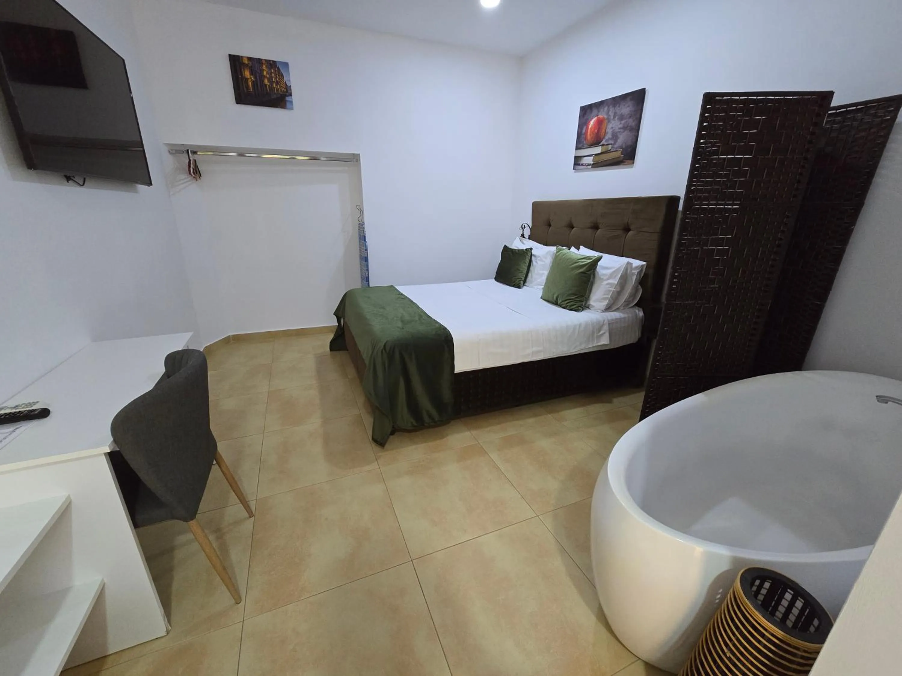 Bed in Poet Palace Bucharest