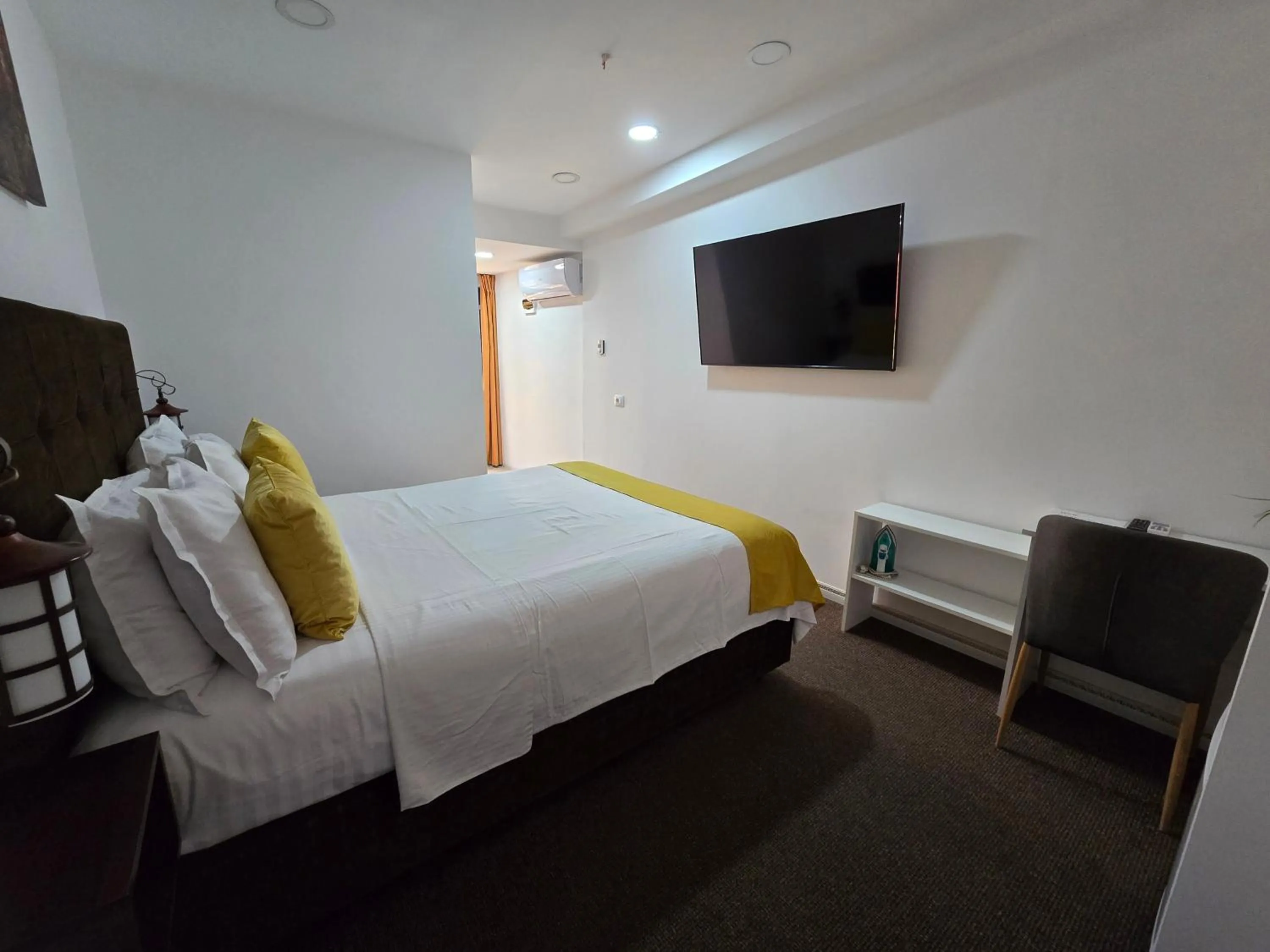 Bed in Poet Palace Bucharest