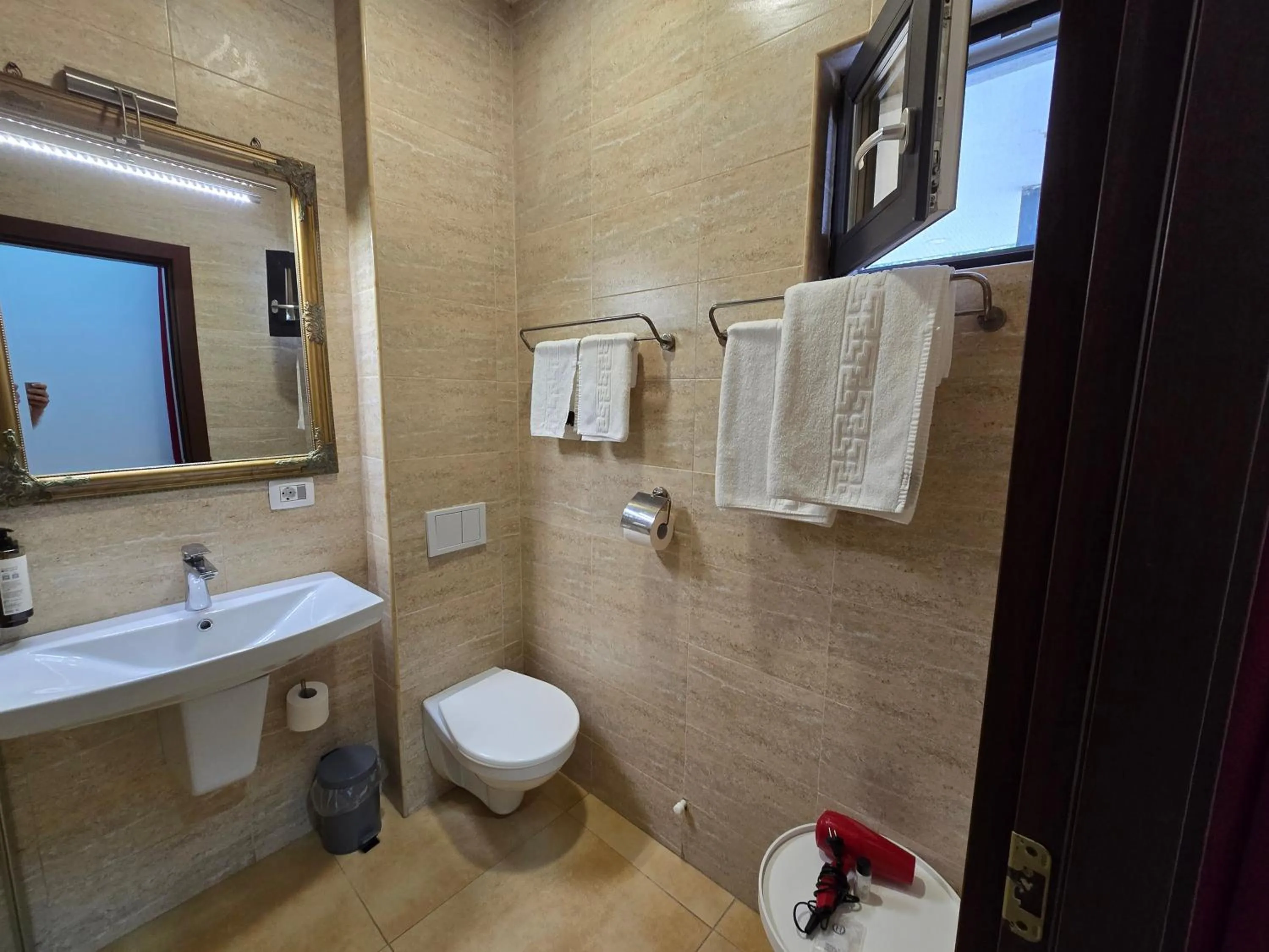 Bathroom in Poet Palace Bucharest