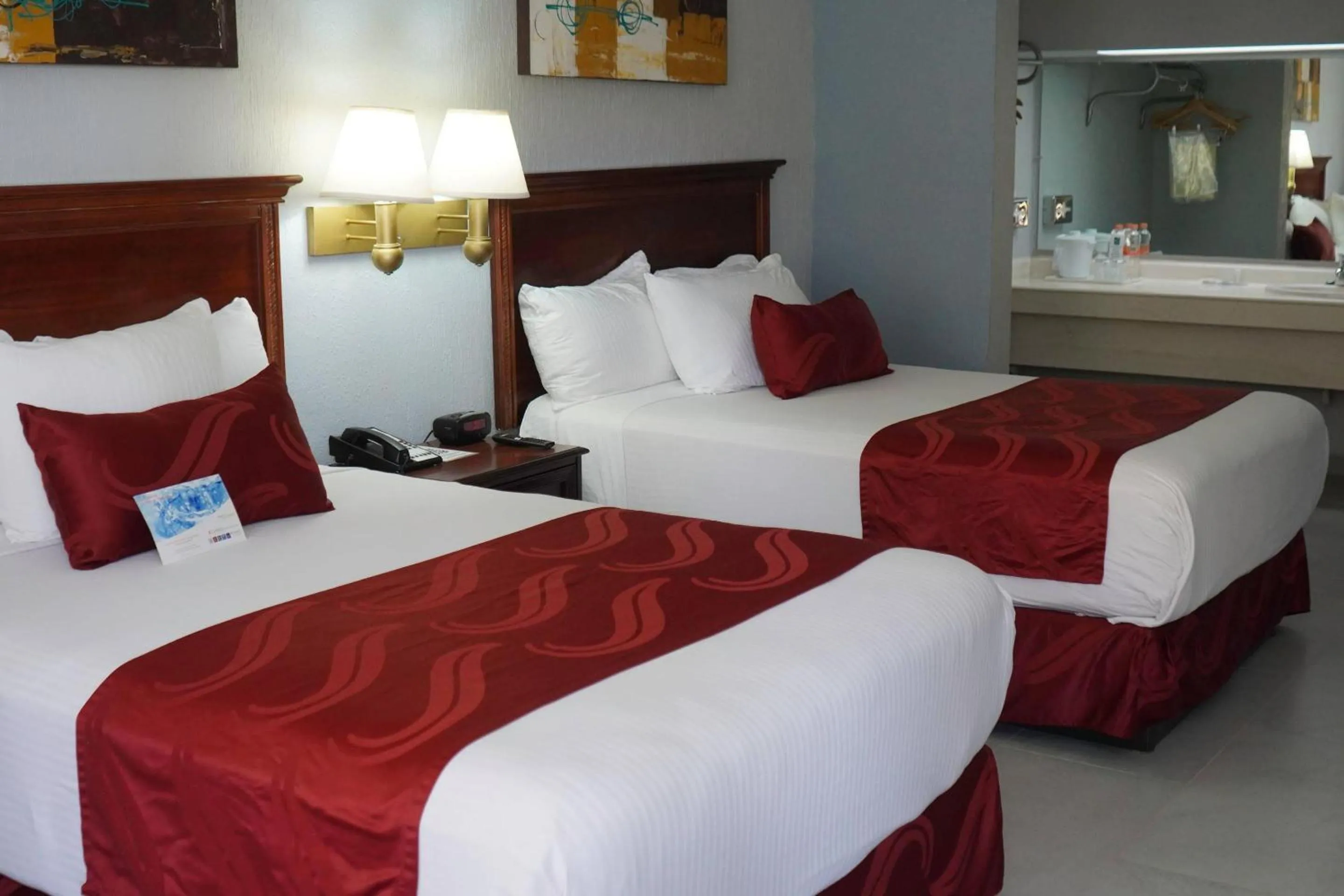 Bedroom, Bed in Quality Inn Piedras Negras