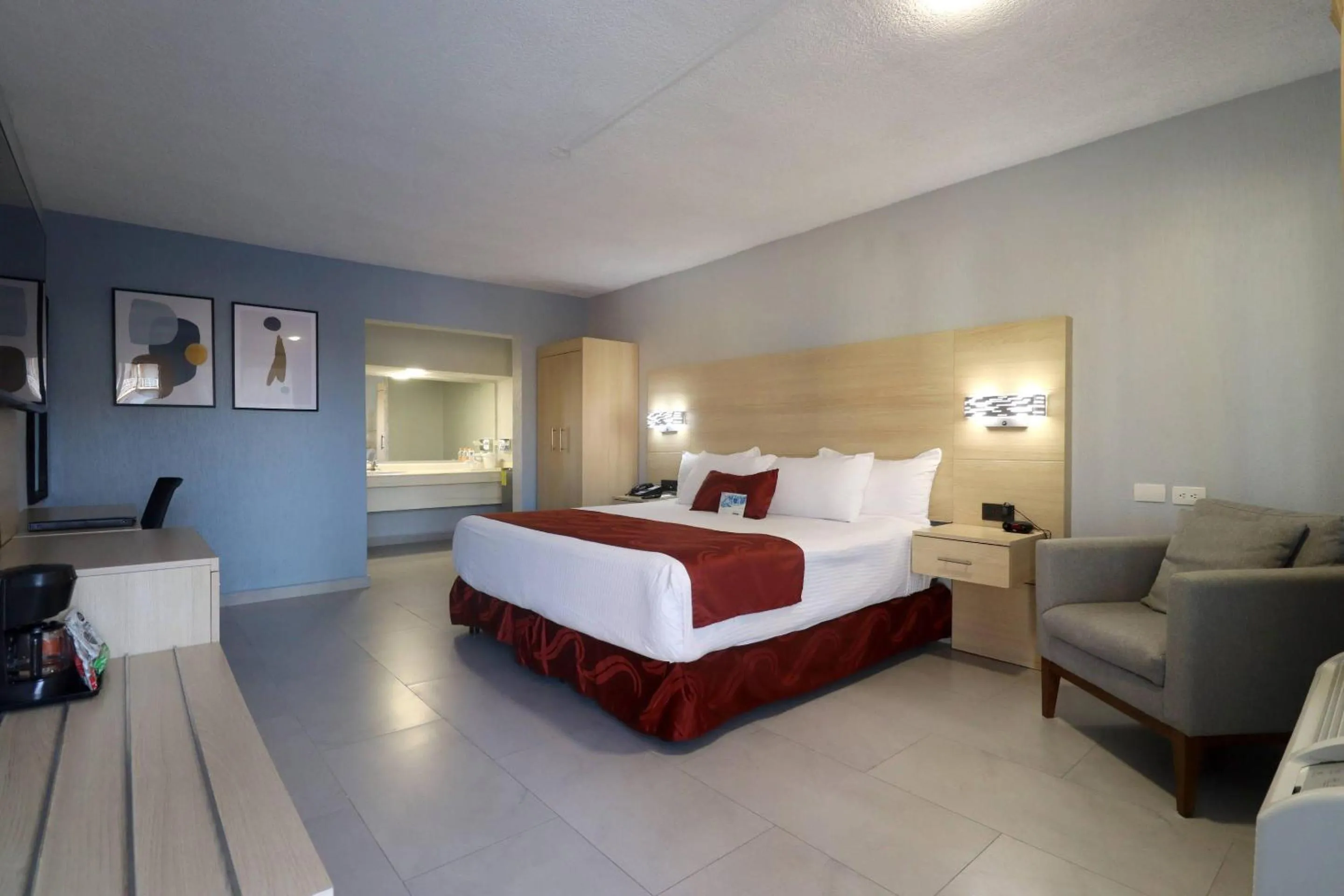 Bedroom, Bed in Quality Inn Piedras Negras
