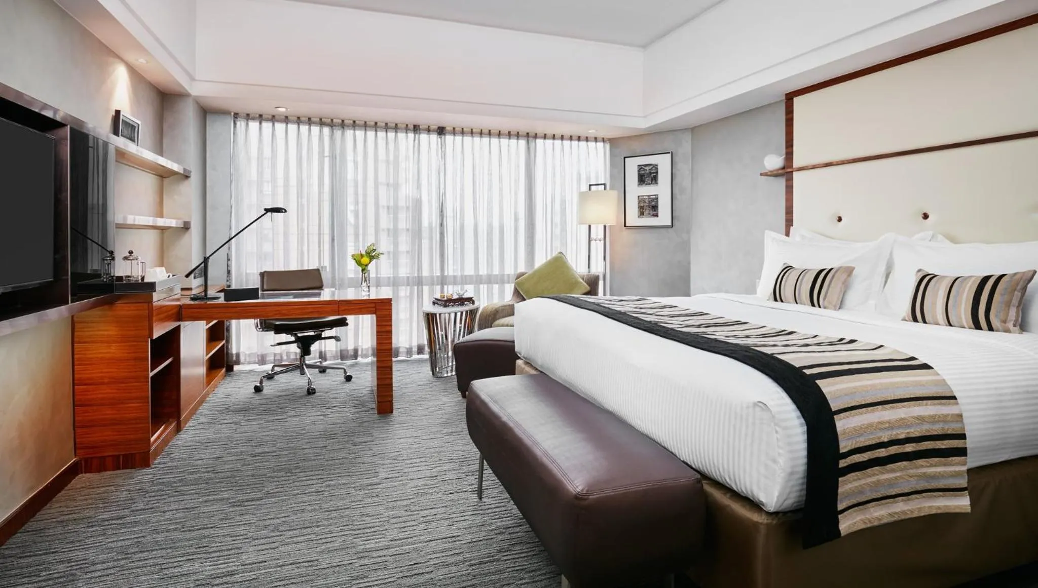 Photo of the whole room, Bed in InterContinental Shanghai Pudong by IHG