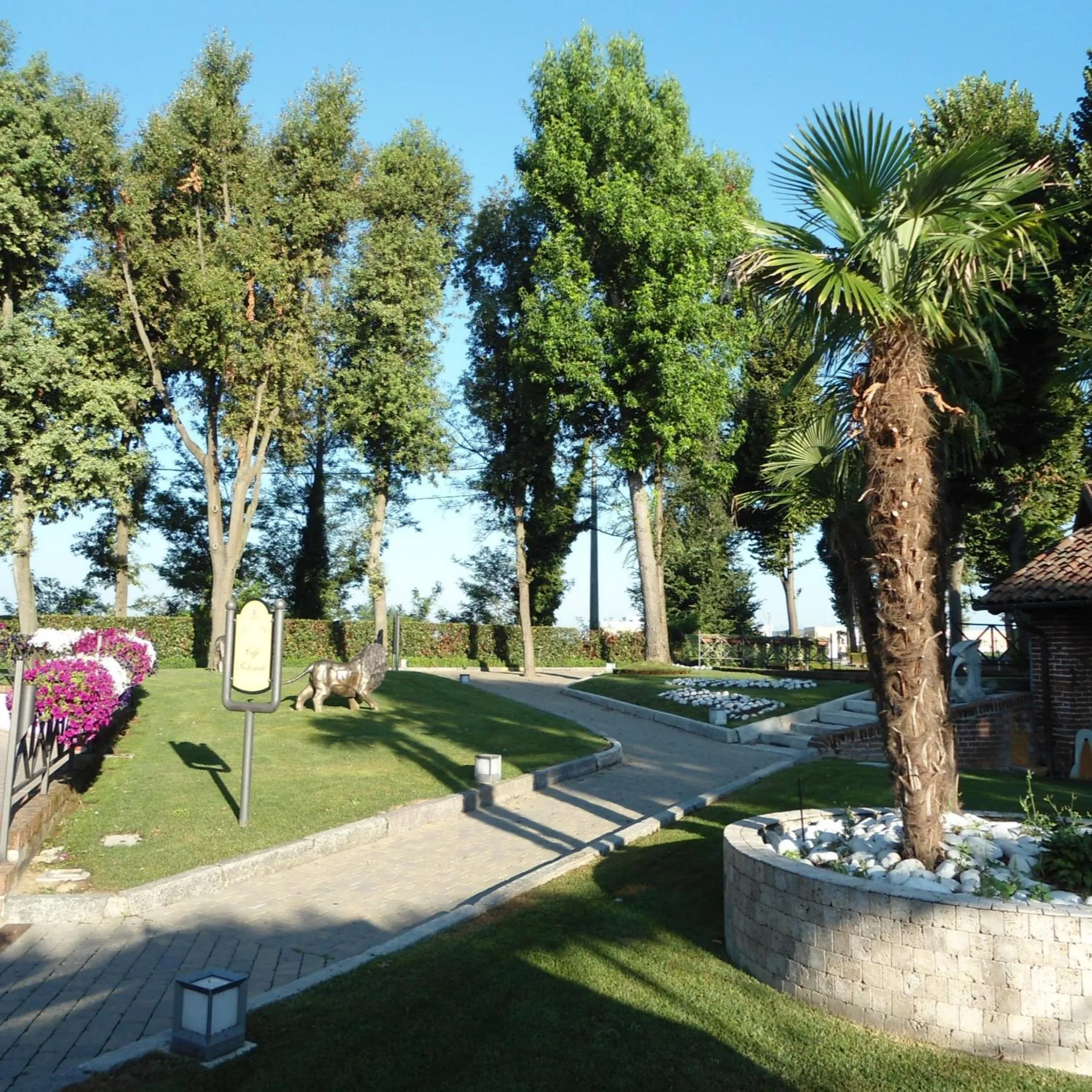 Facade/entrance in Hotel Novarello