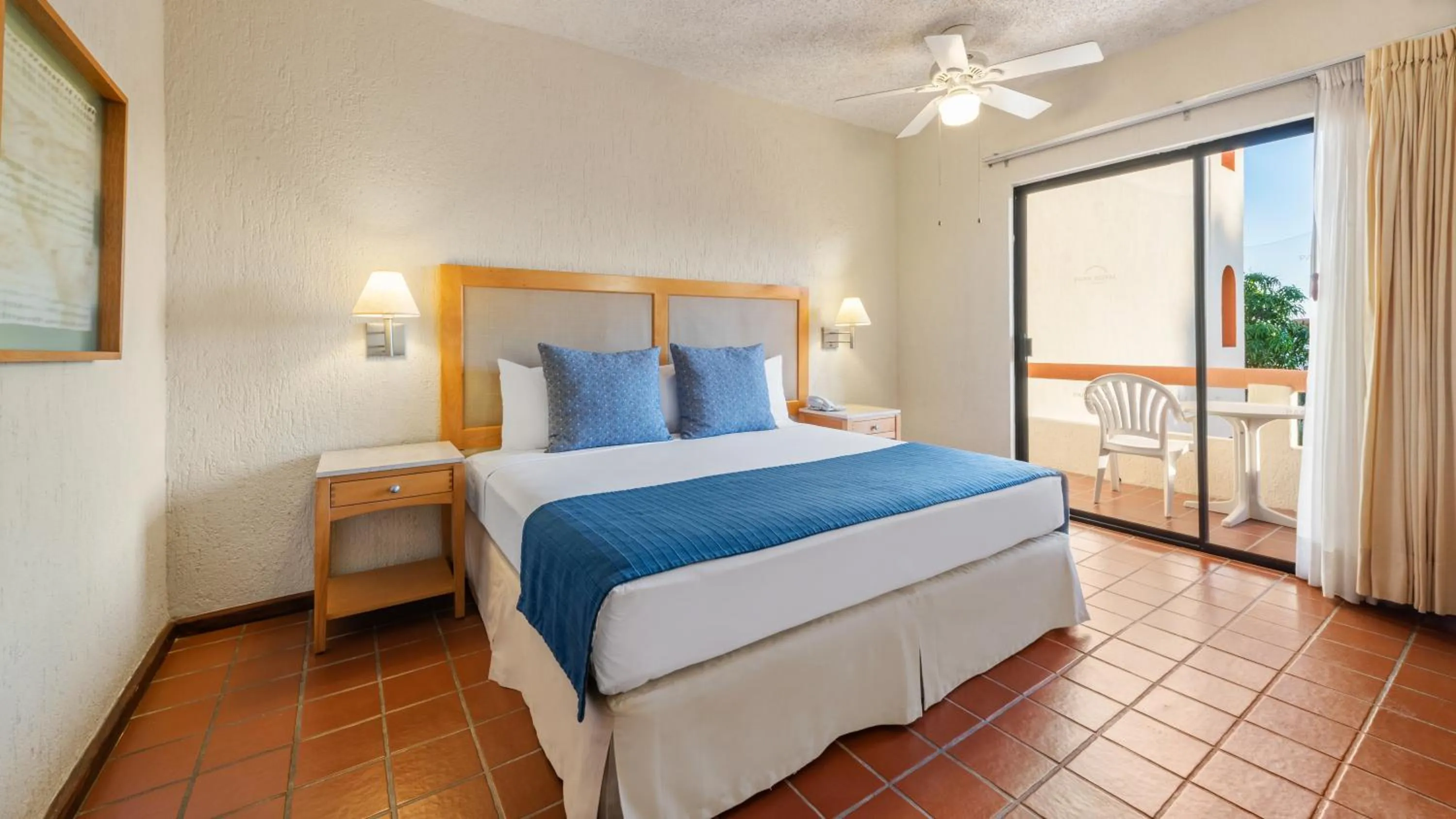 Deluxe Studio in Park Royal Homestay Los Cabos