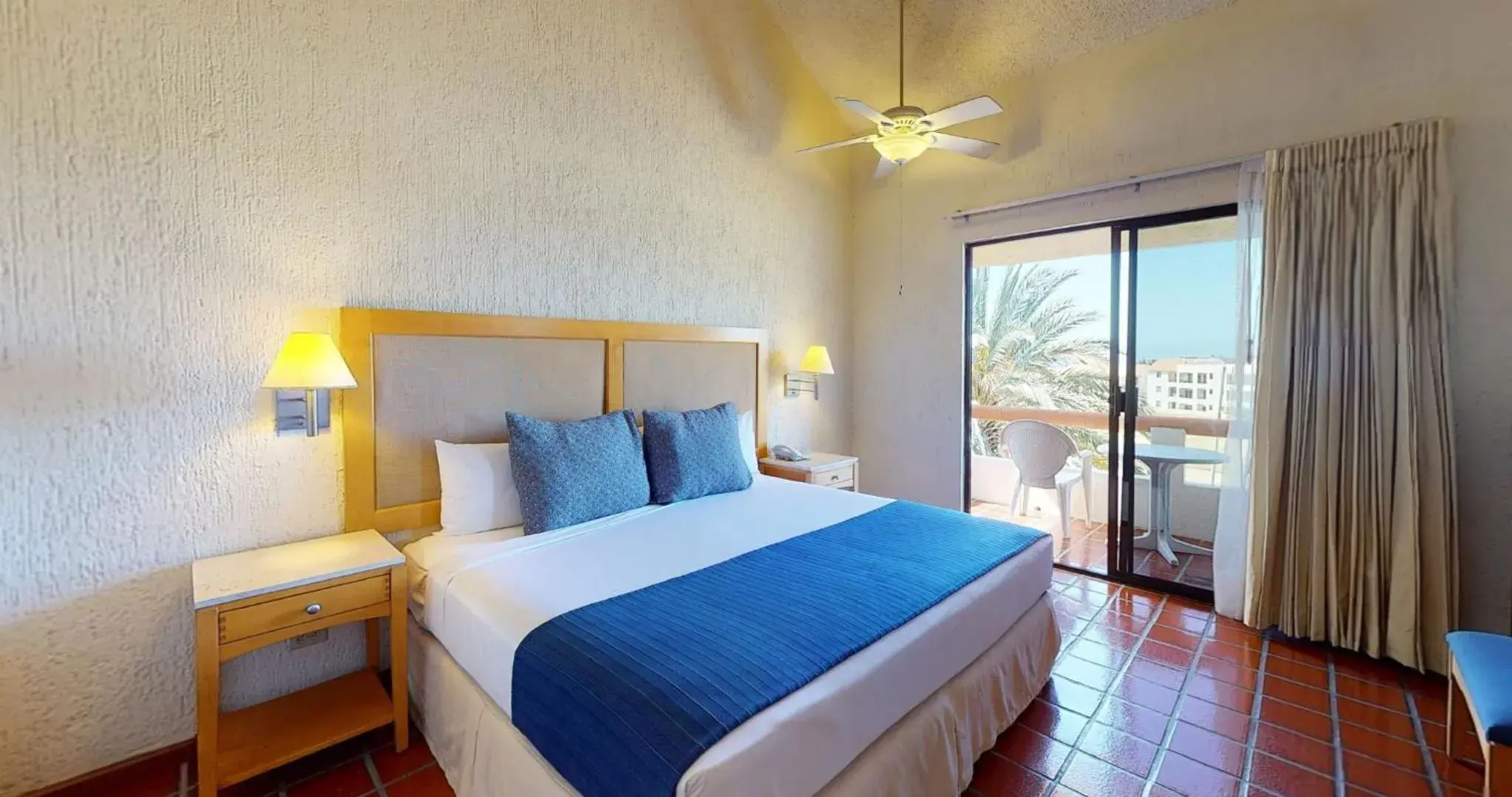 Bed in Park Royal Homestay Los Cabos Bed in Park Royal Homestay Los Cabos