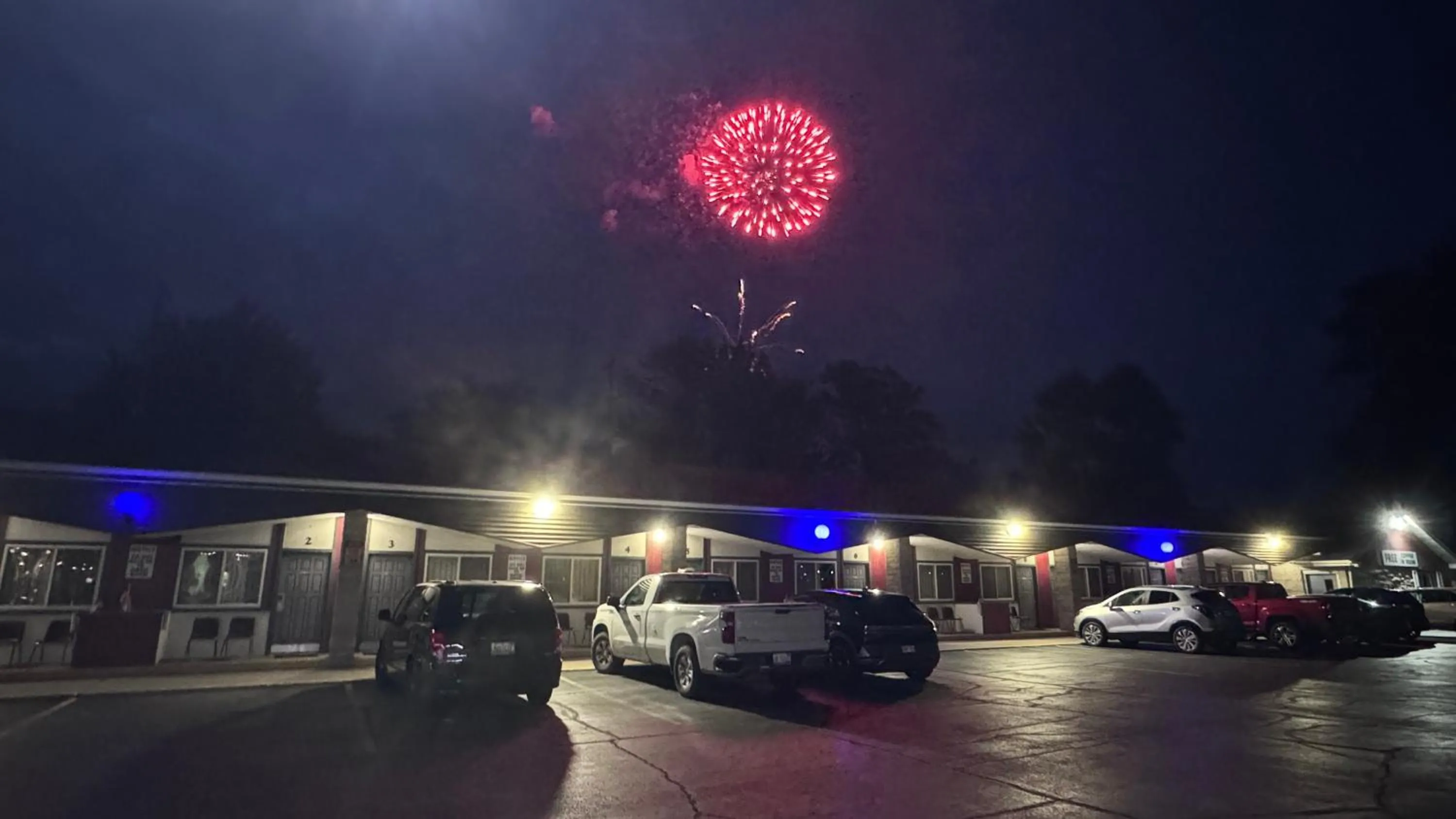 Night in Pinconning Trail Inn Motel