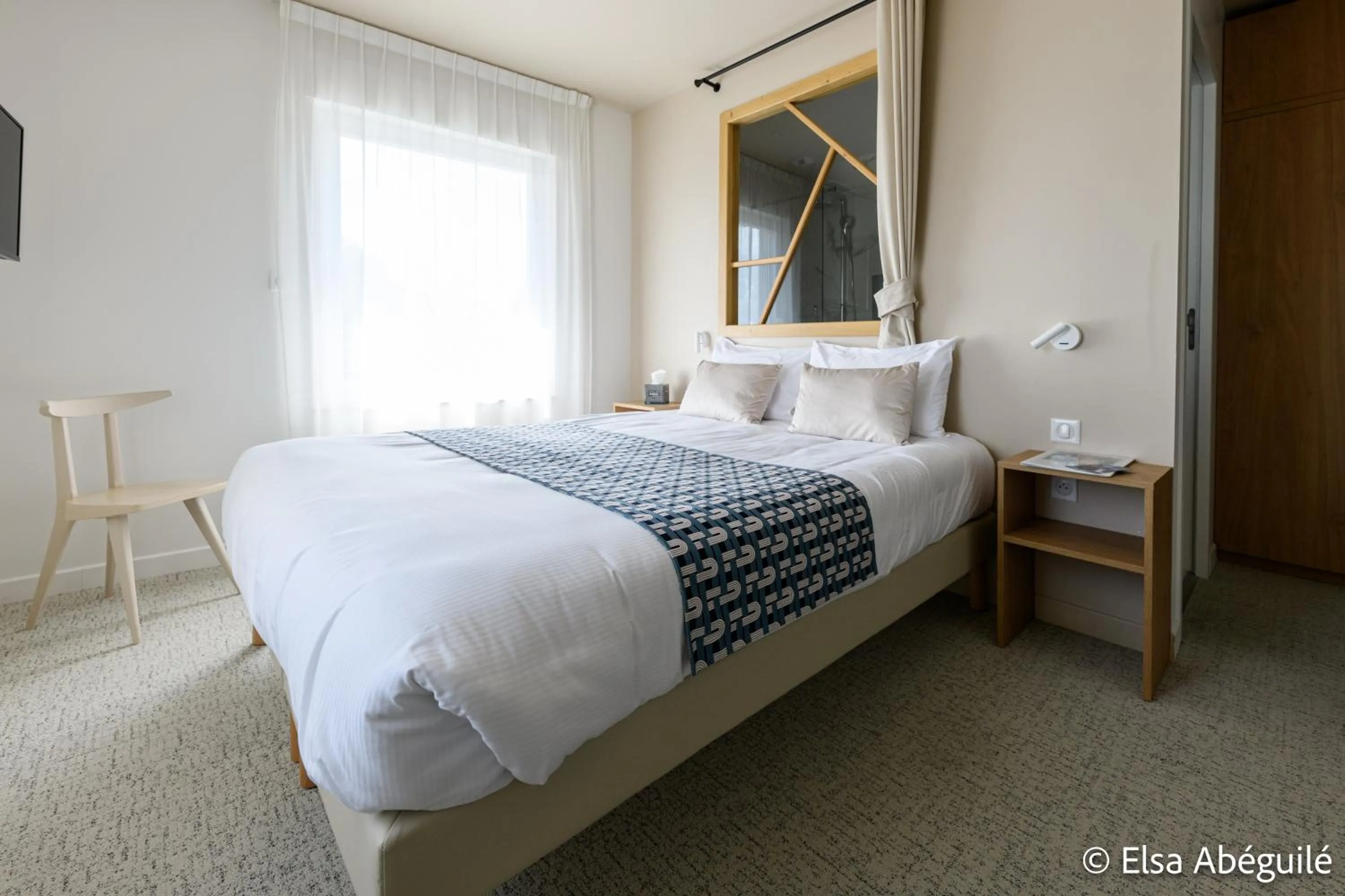 Bed in Hôtel Les Pins - Oléron