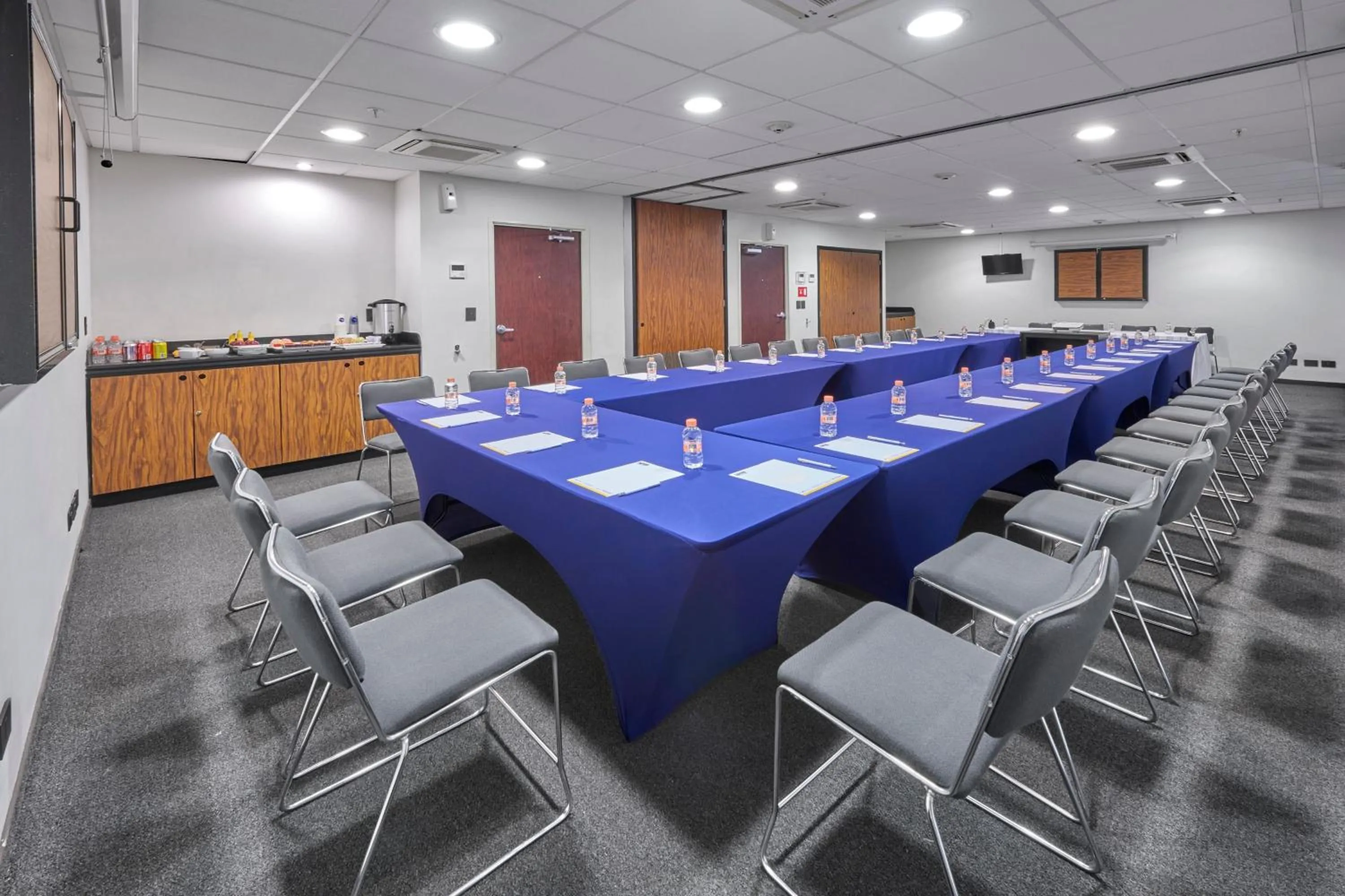Meeting/conference room in City Express by Marriott Queretaro Jurica