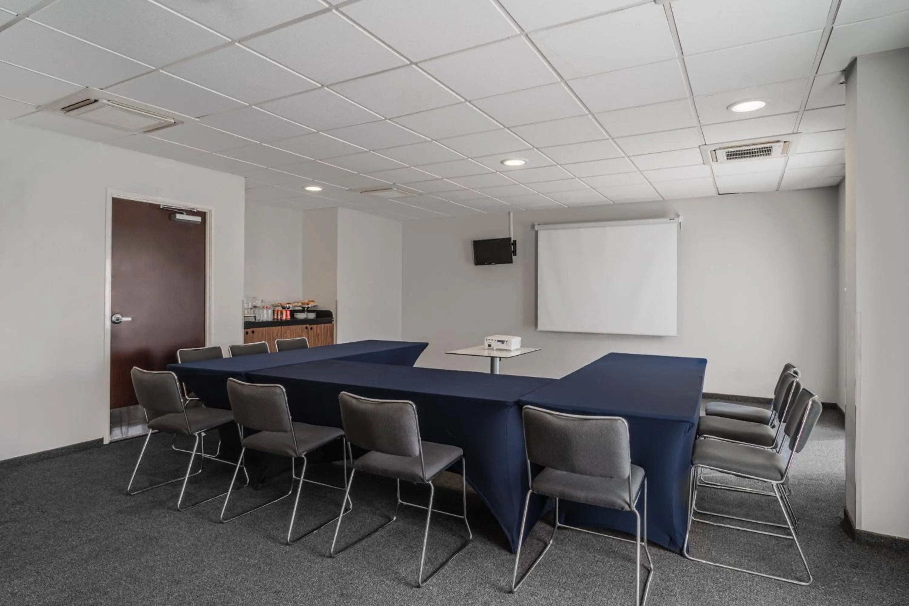 Meeting/conference room in City Express by Marriott Queretaro Jurica