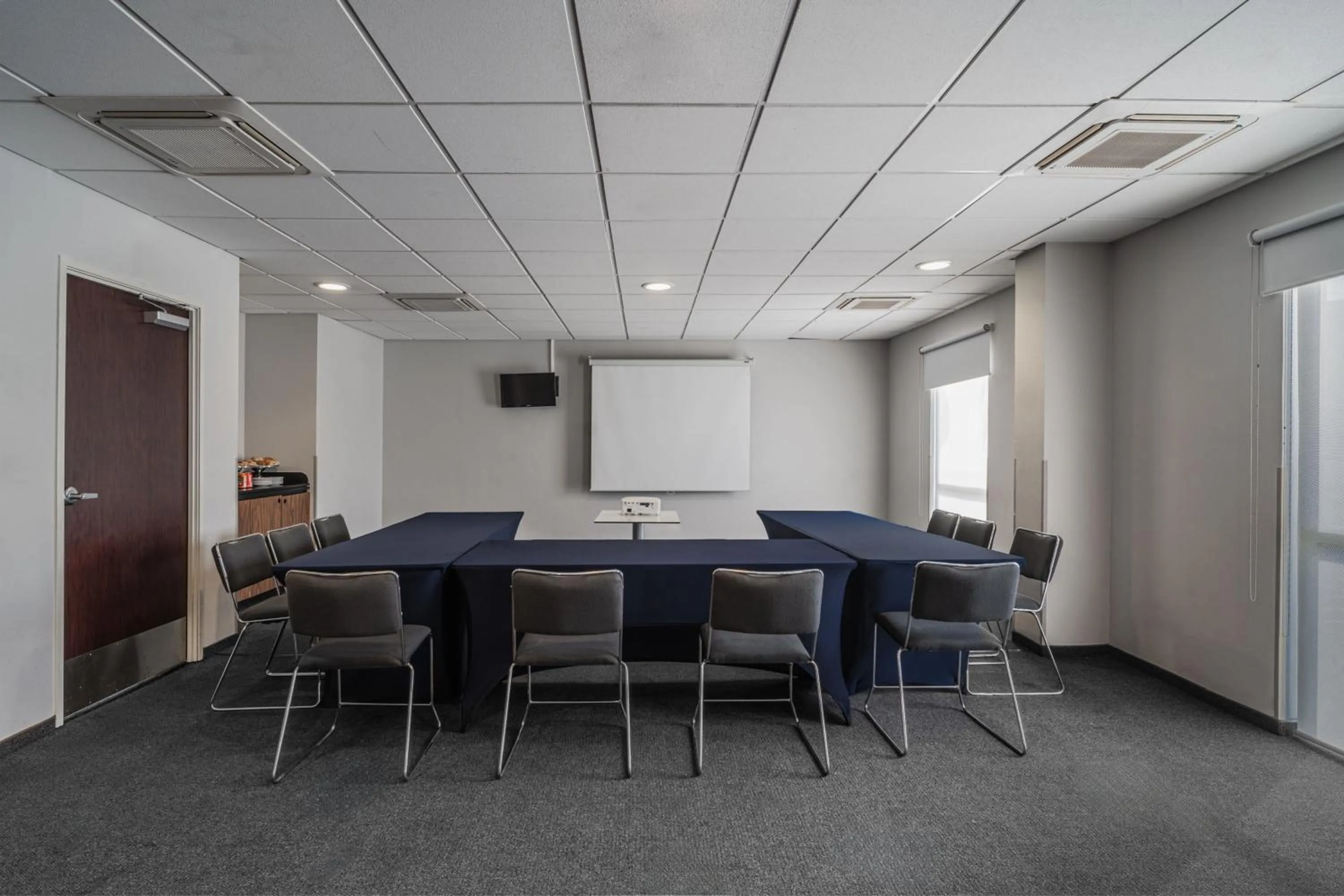 Meeting/conference room in City Express by Marriott Queretaro Jurica