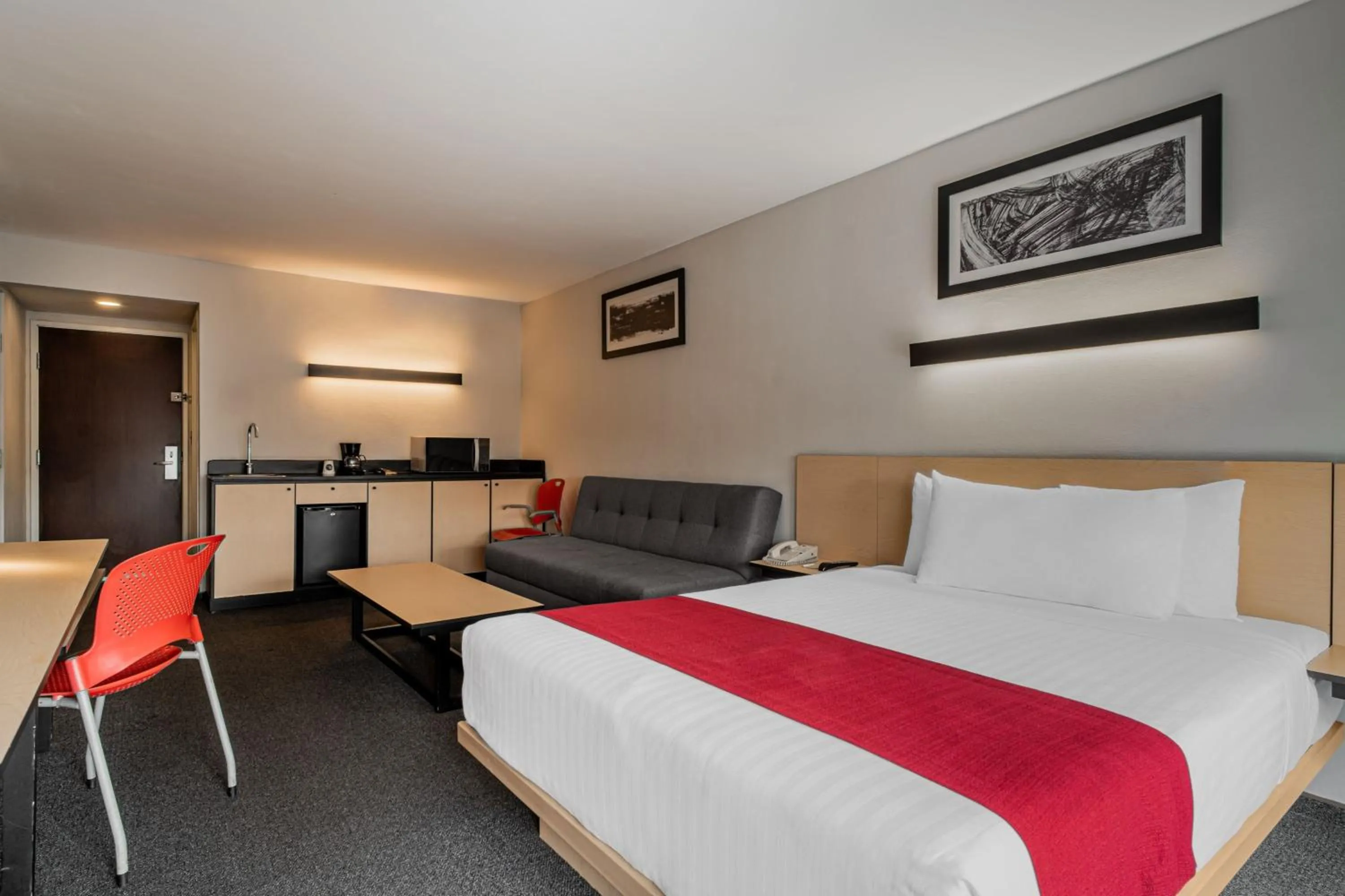 Photo of the whole room, Bed in City Express by Marriott Queretaro Jurica