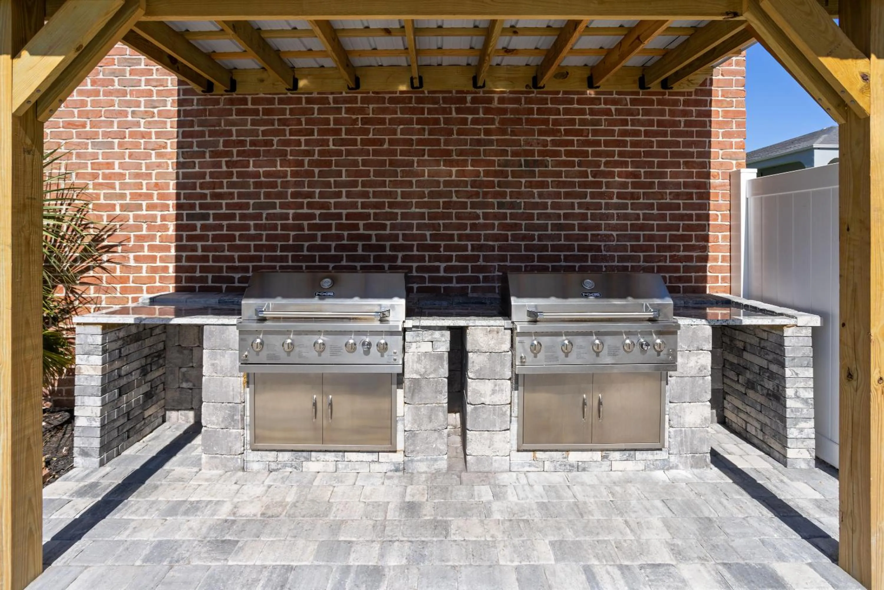 BBQ facilities in Hawthorn Extended Stay by Wyndham Kingsland