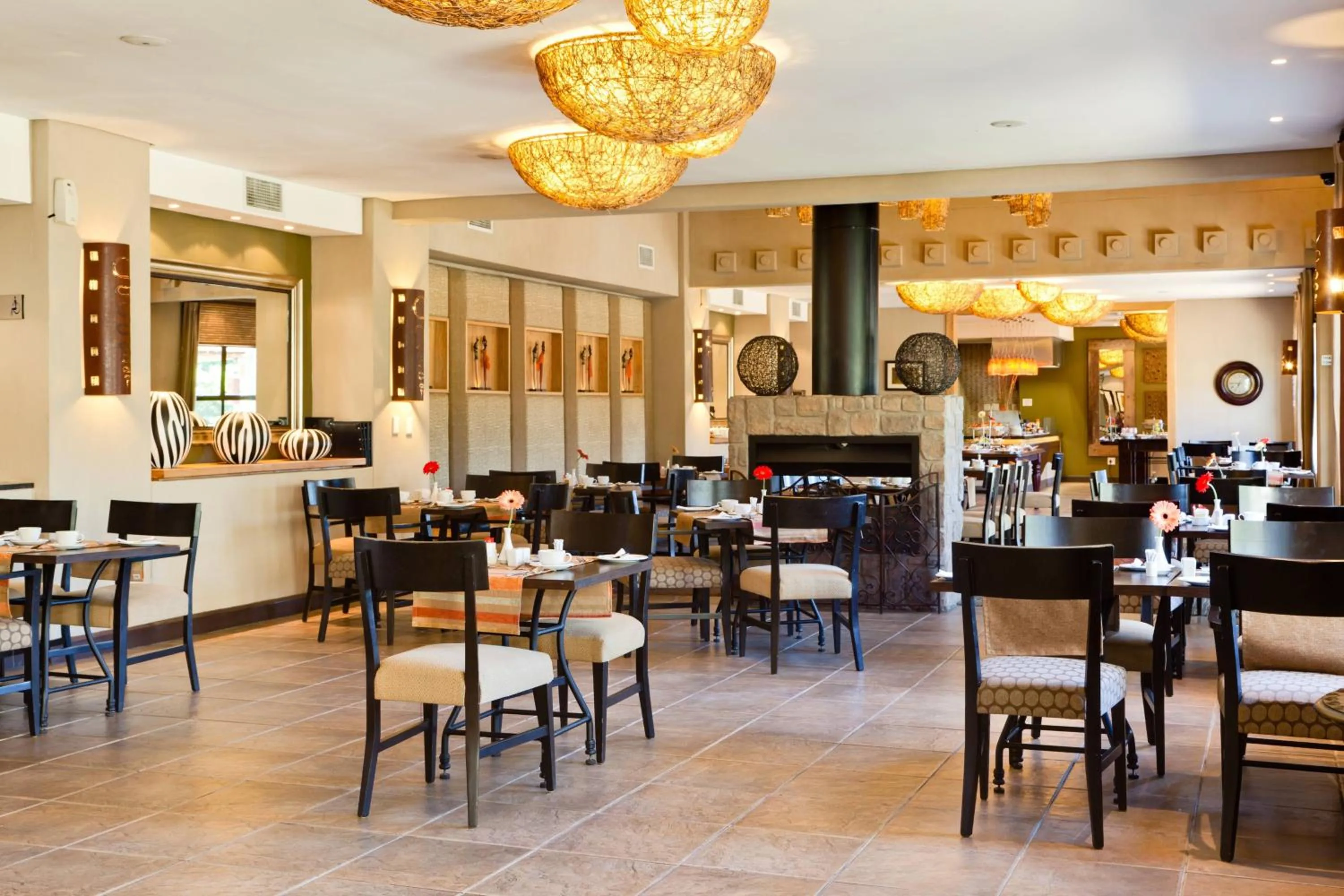 Restaurant/places to eat in Protea Hotel by Marriott Bloemfontein Willow Lake