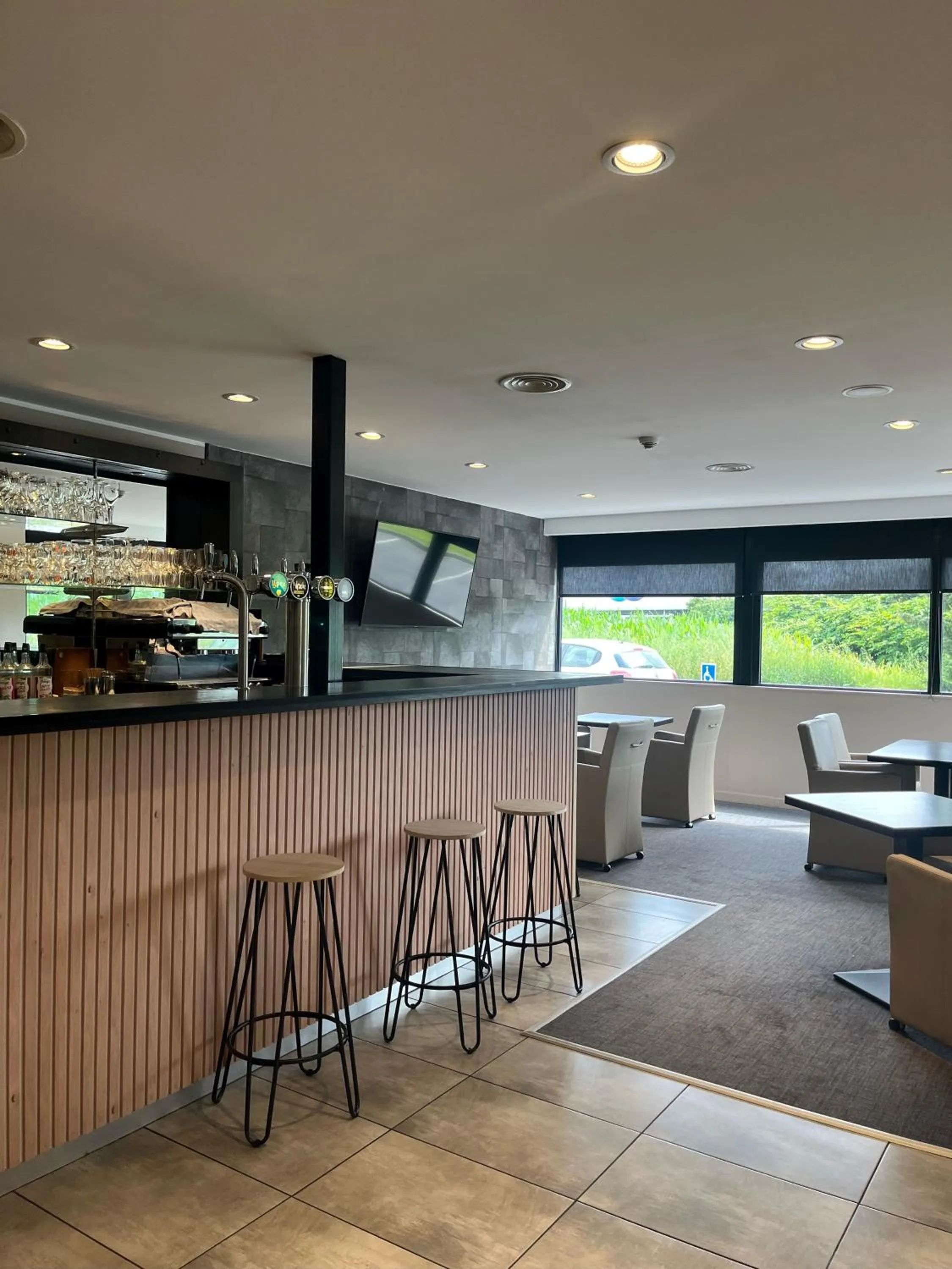 Lounge or bar in Parc Hôtel