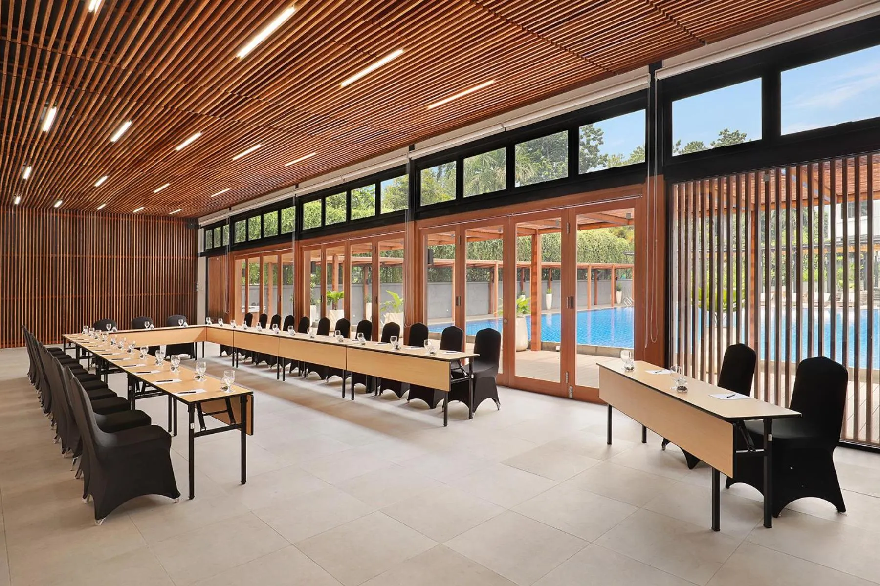 Meeting/conference room in Century Park Hotel