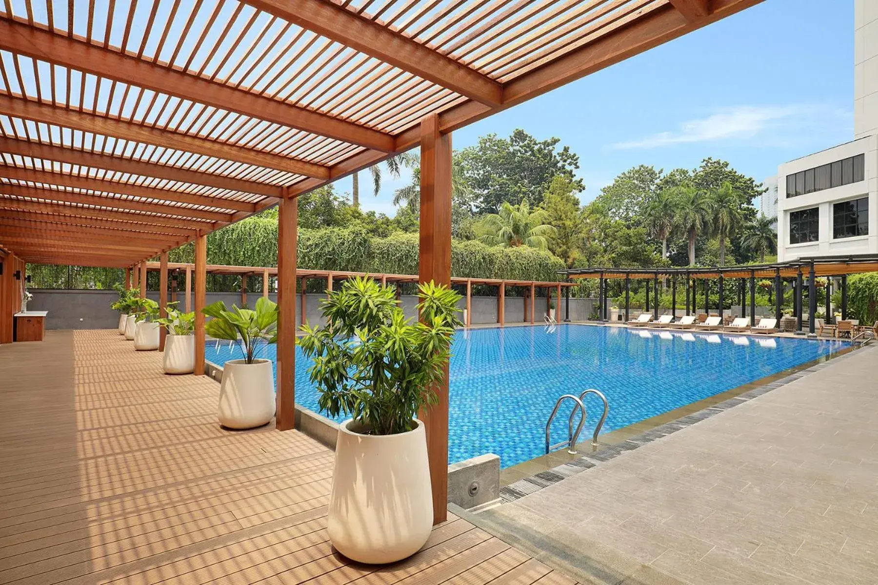 Swimming Pool in Century Park Hotel