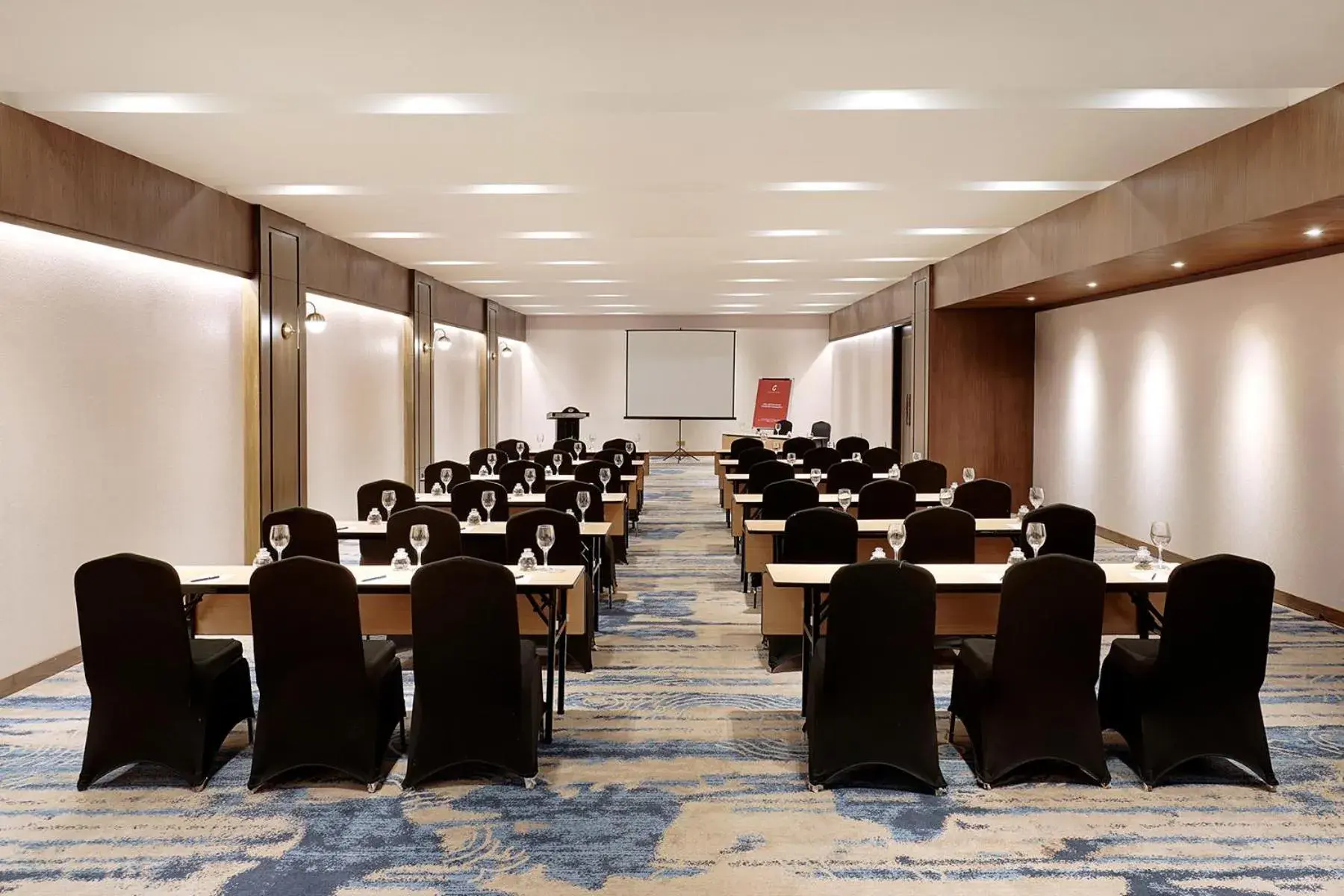 Meeting/conference room in Century Park Hotel