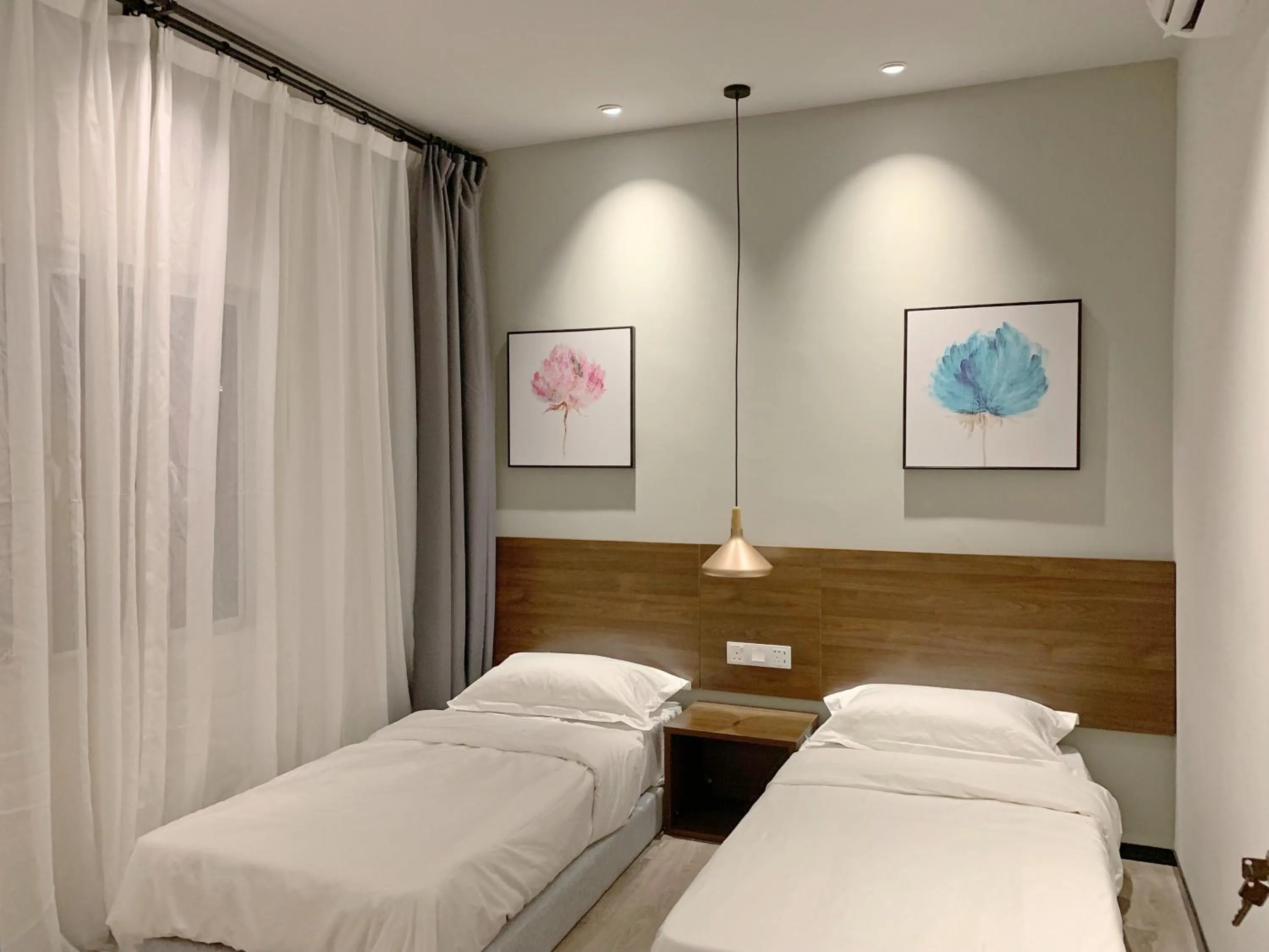 Bedroom, Bed in Cloud9 Holiday Cottages