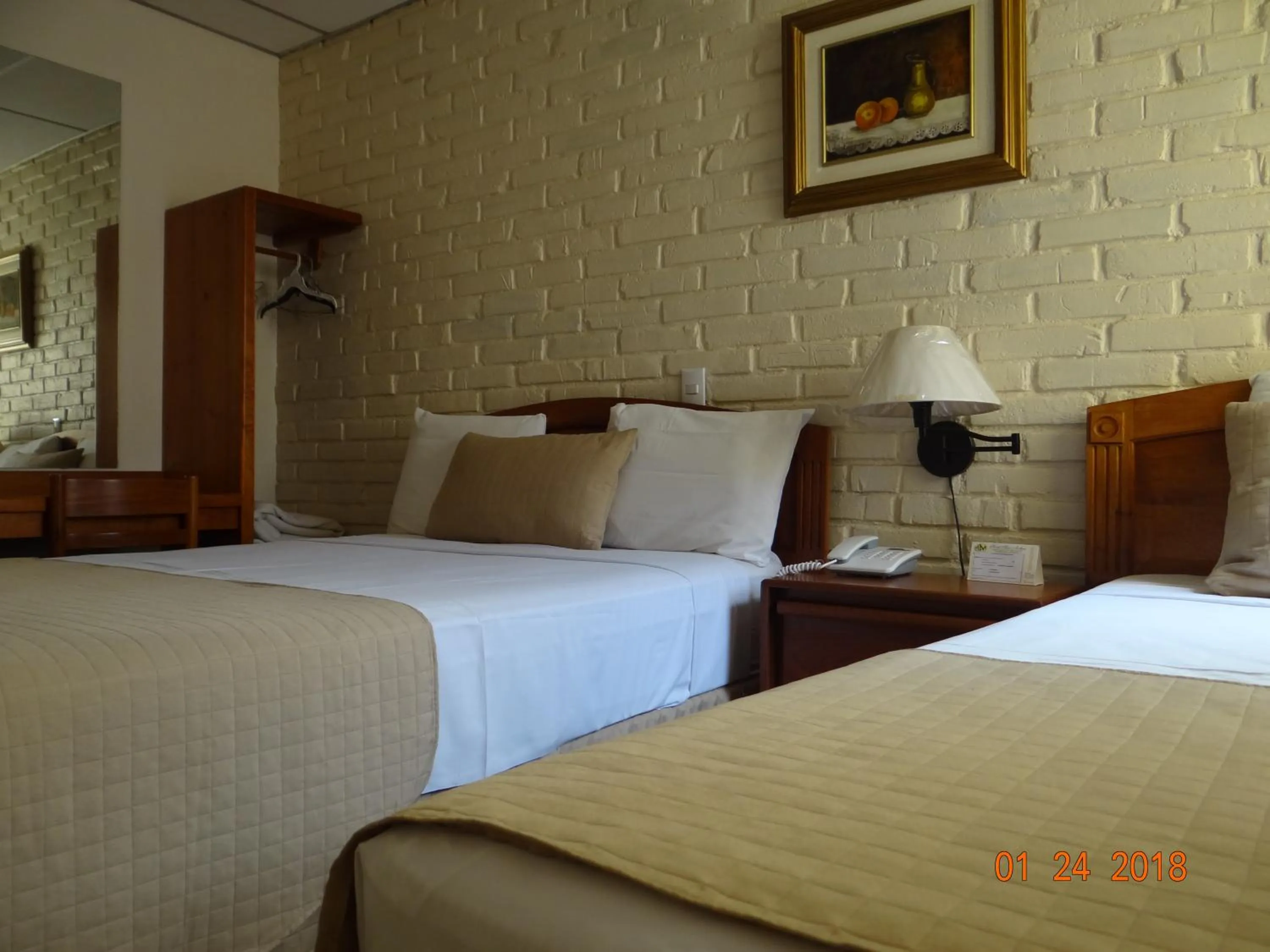 Photo of the whole room, Bed in Hotel Mac Arthur