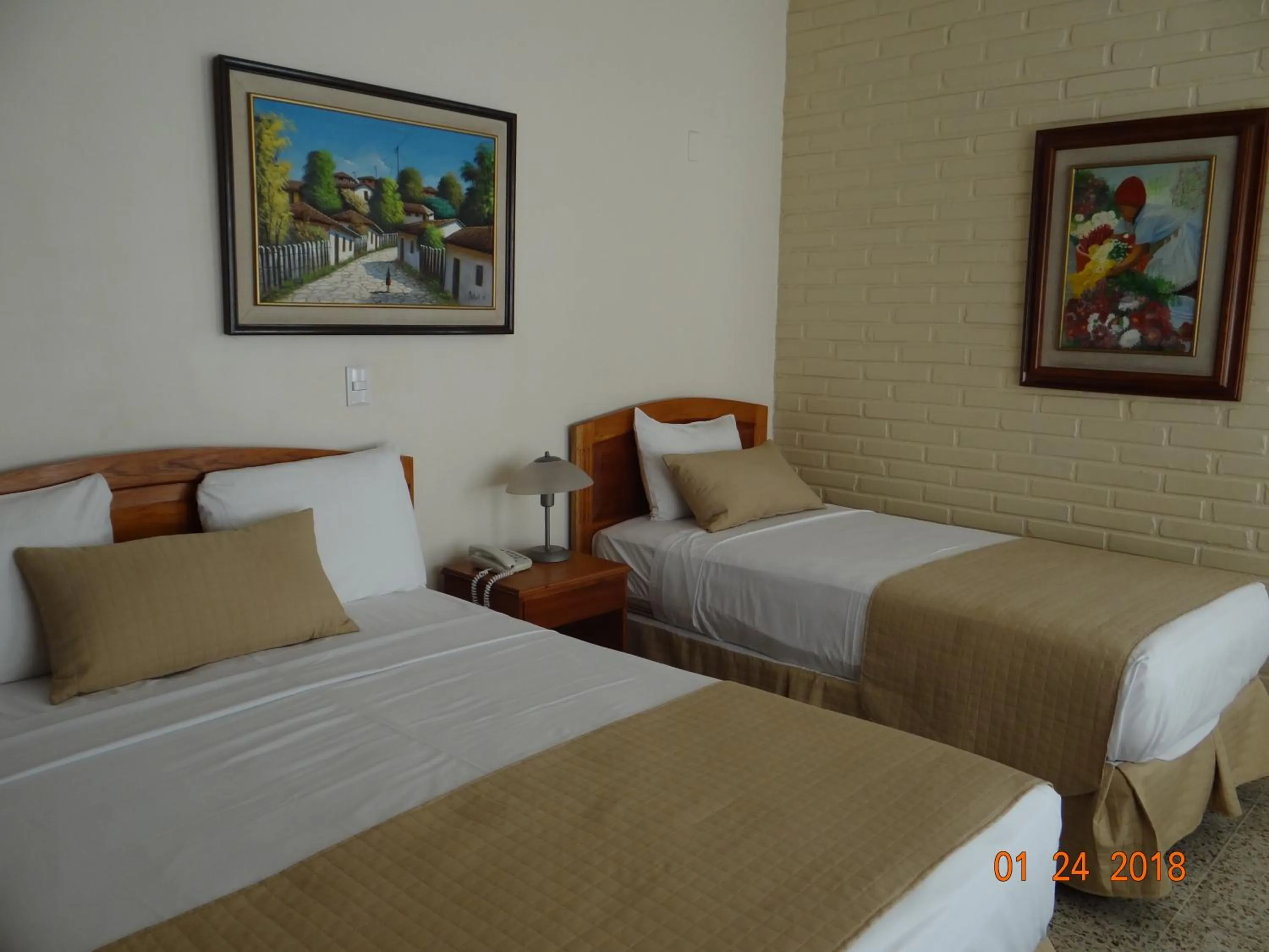 Photo of the whole room, Bed in Hotel Mac Arthur