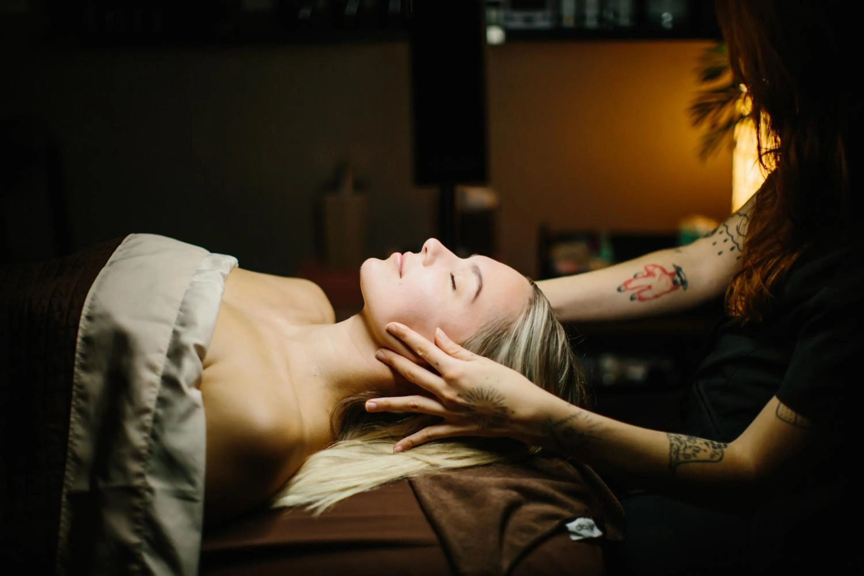 Massage in Earthbox Inn & Spa