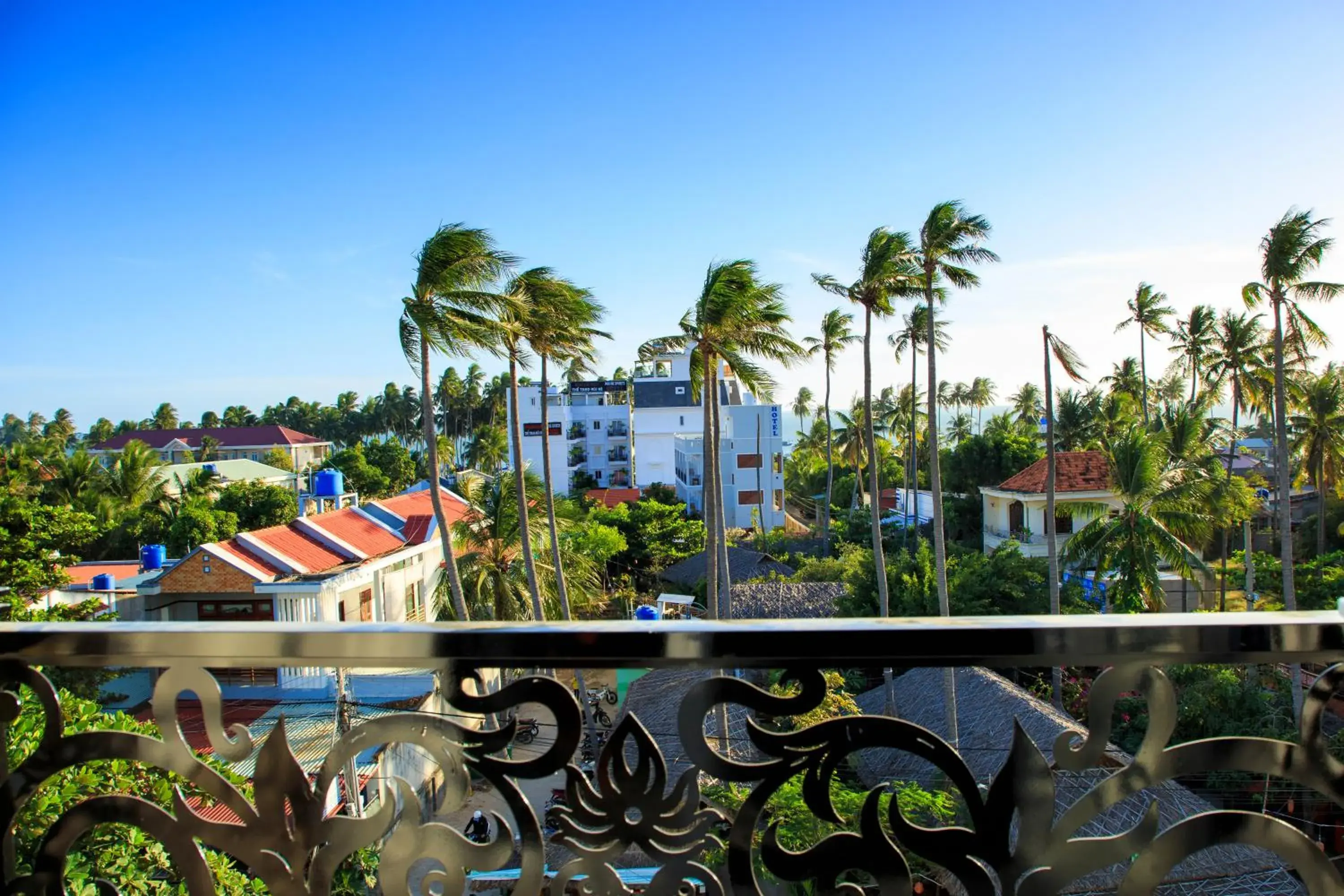 Quadruple Room with Balcony in PHAM GIA HOTEL Mui Ne Quadruple Room with Balcony in PHAM GIA HOTEL Mui Ne