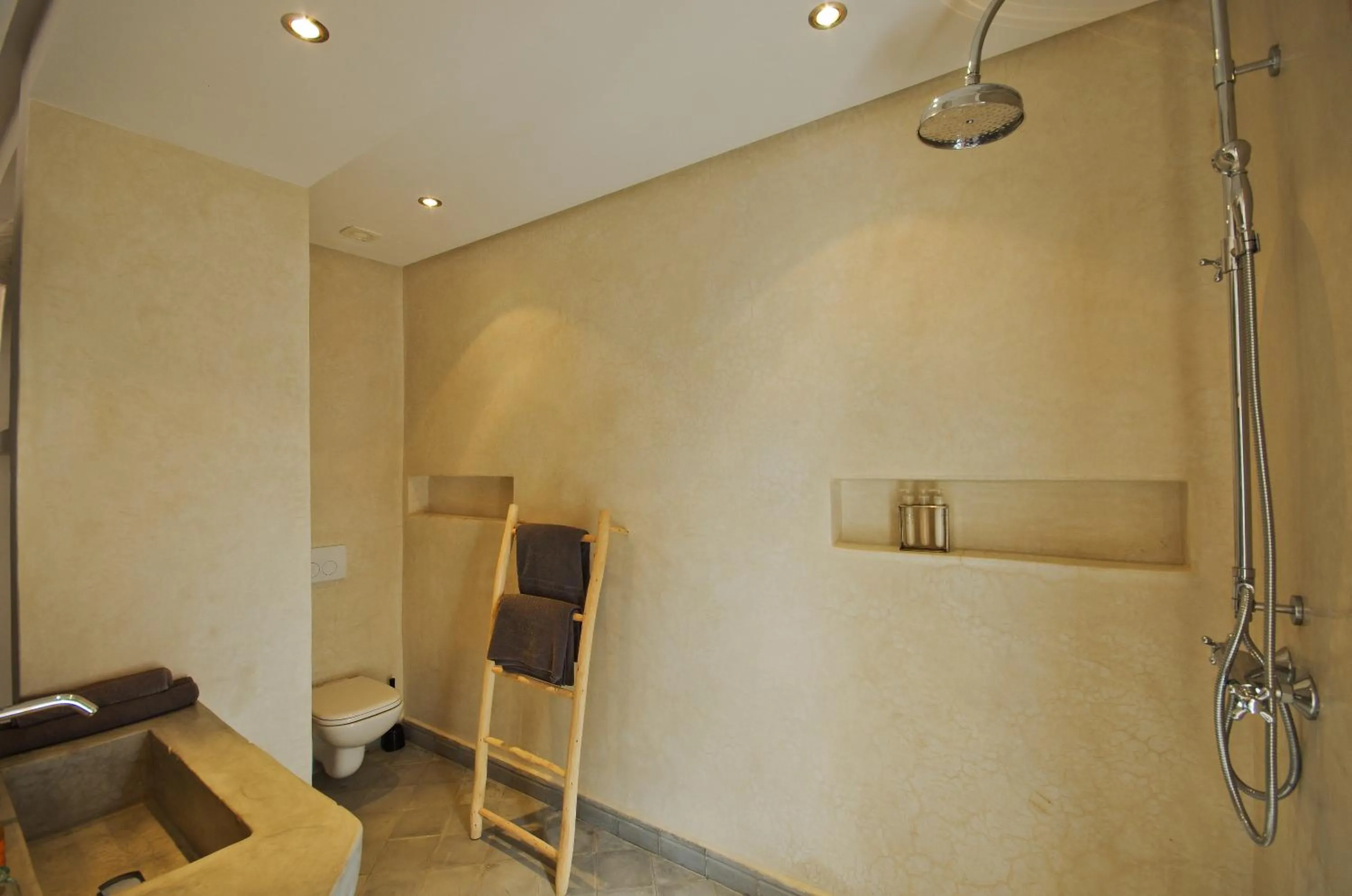 Shower in Riad Kasbah 117