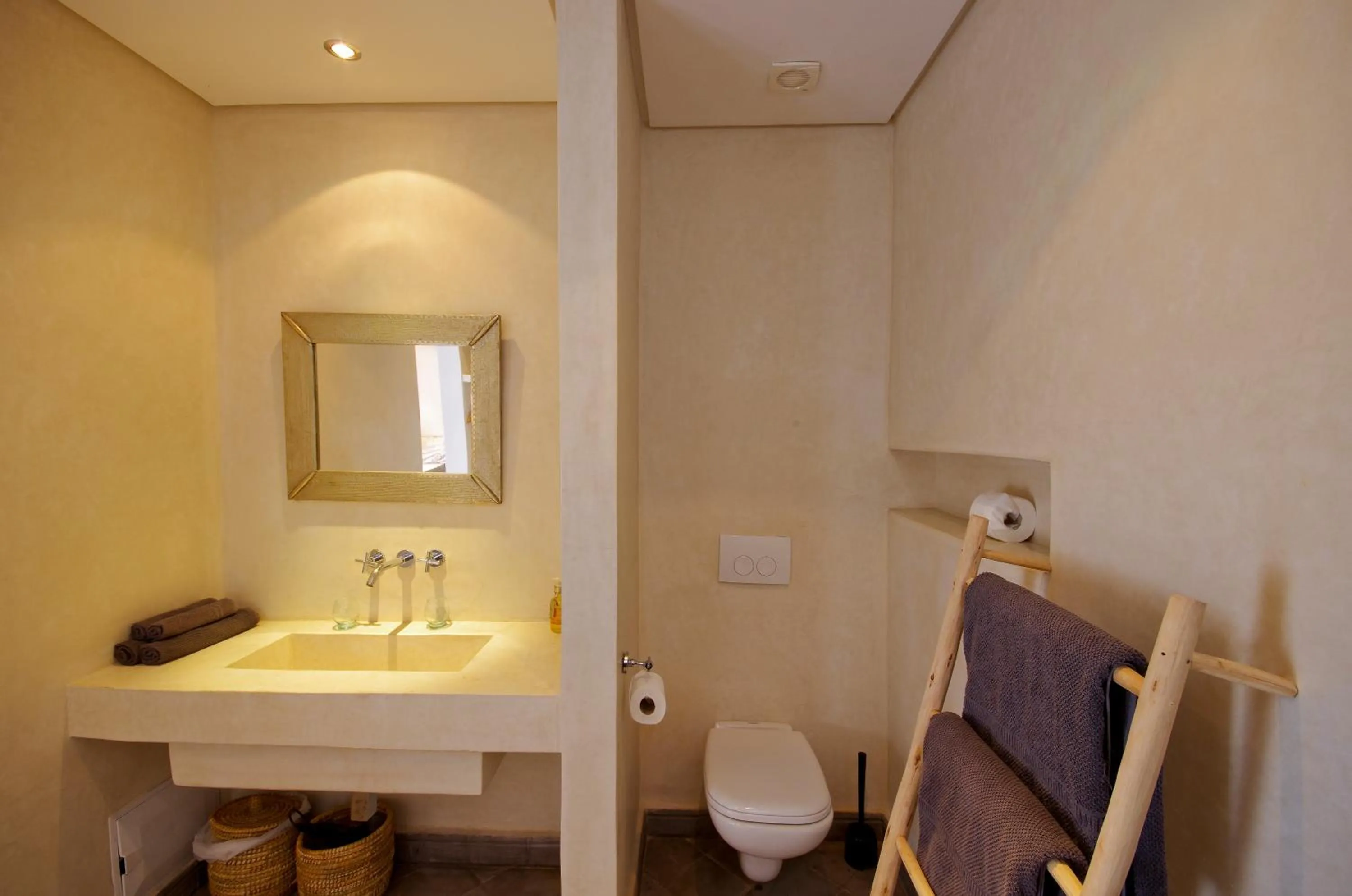 Bathroom in Riad Kasbah 117