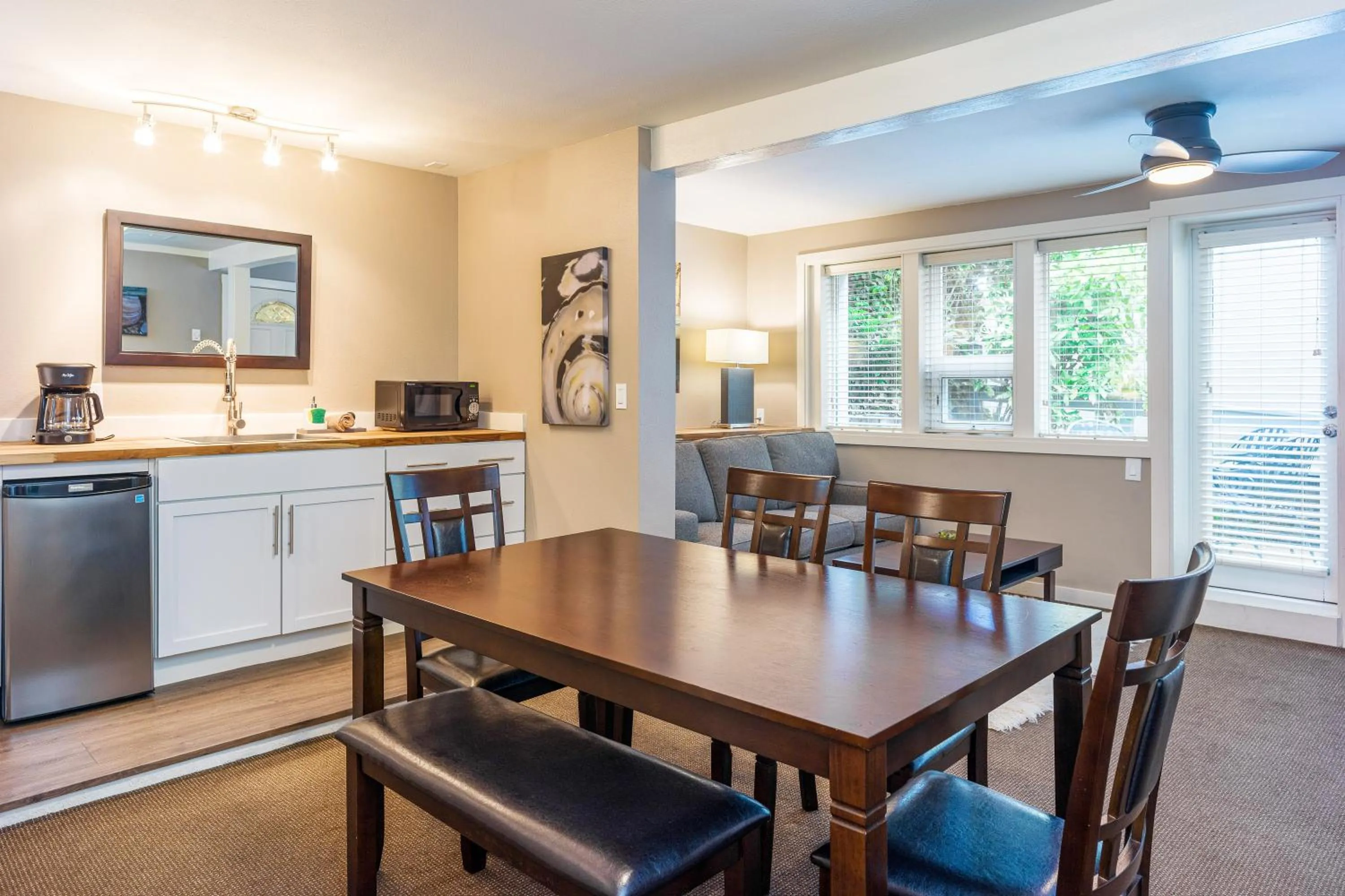 Kitchen or kitchenette in Bird Rock Hotel