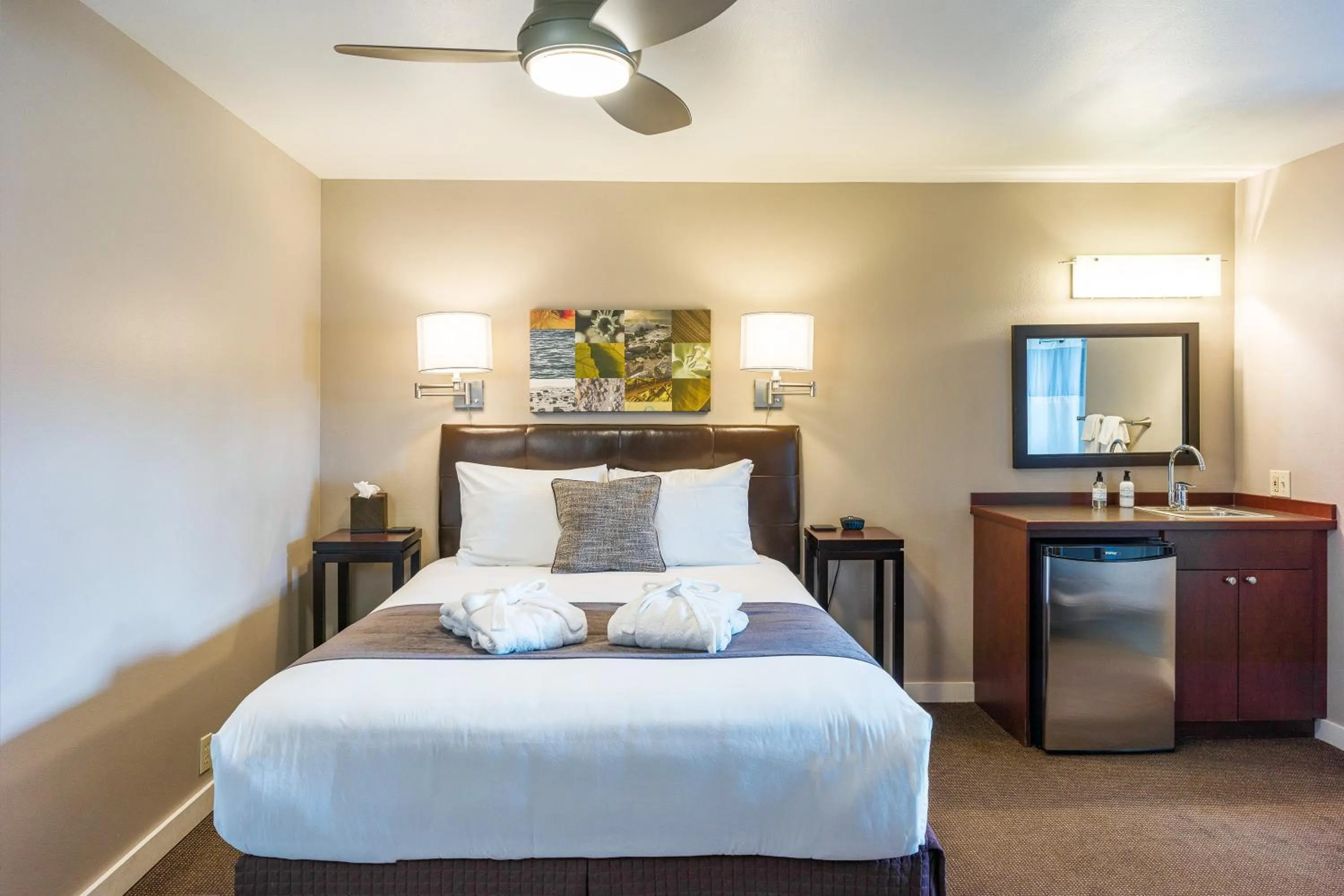 Kitchen or kitchenette, Bed in Bird Rock Hotel
