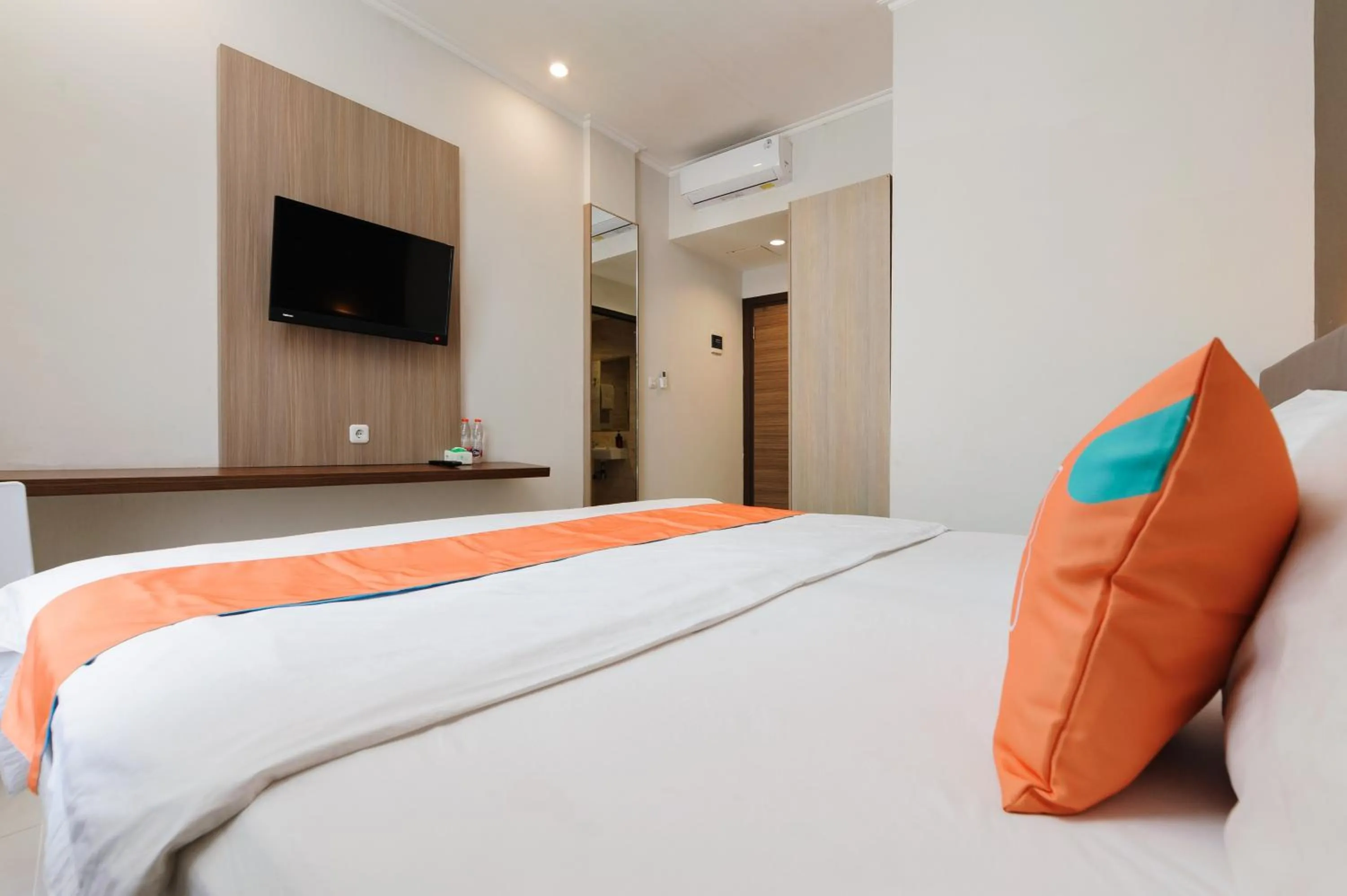 Bedroom, Bed in Sans Vibes Firdaus Mansion Kemang