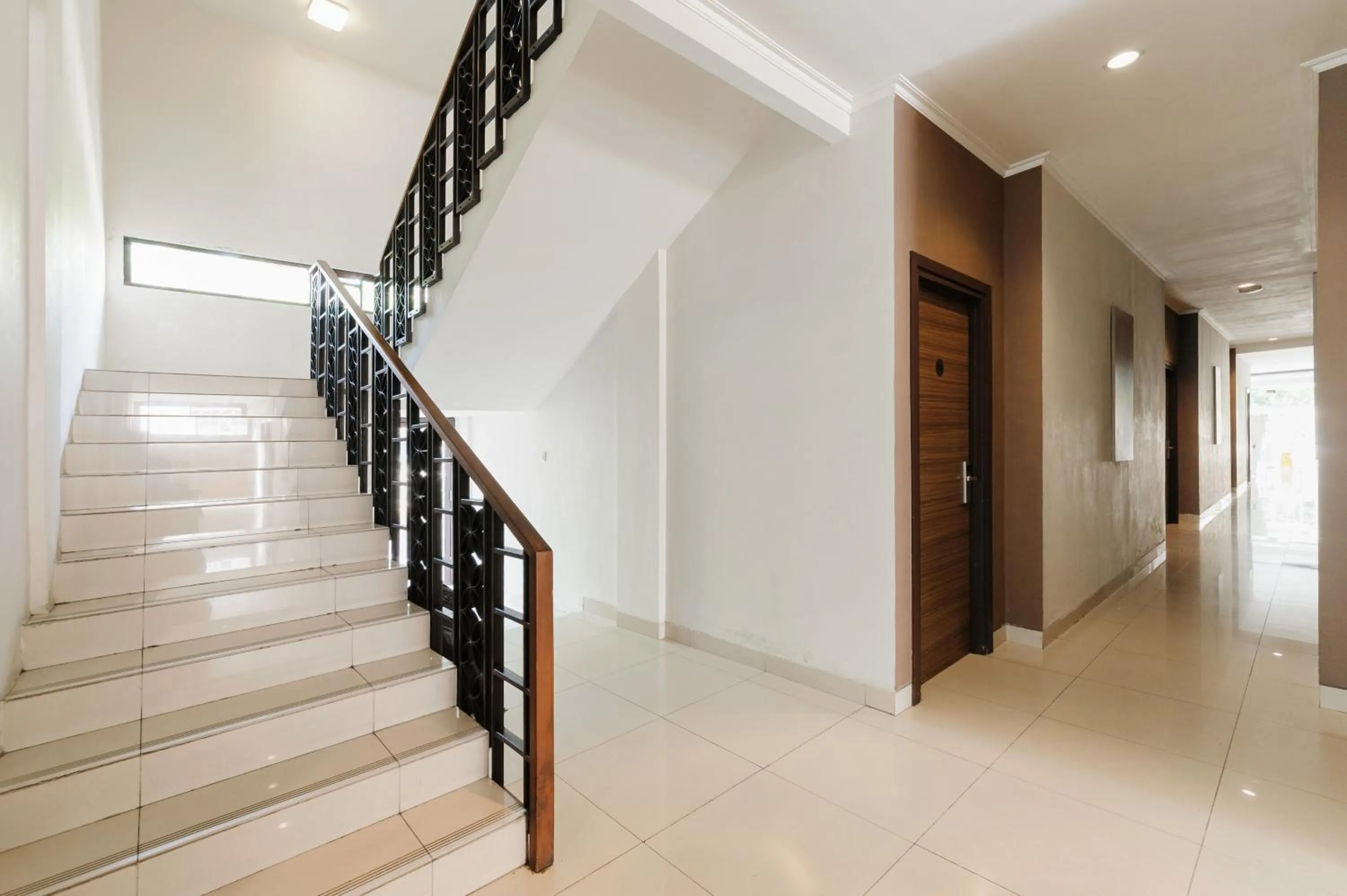 Property building in Sans Vibes Firdaus Mansion Kemang