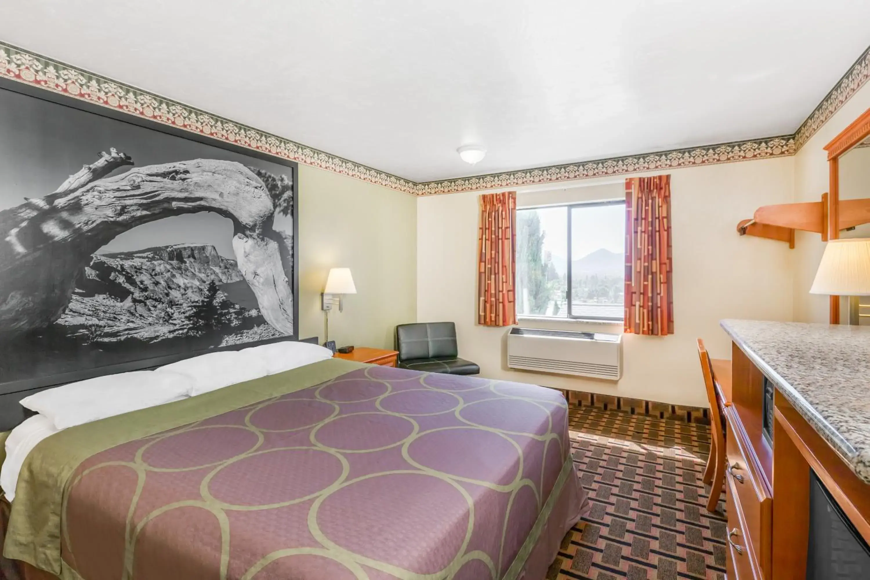 Food and drinks, Bed in Super 8 by Wyndham Grants Pass Food and drinks, Bed in Super 8 by Wyndham Grants Pass
