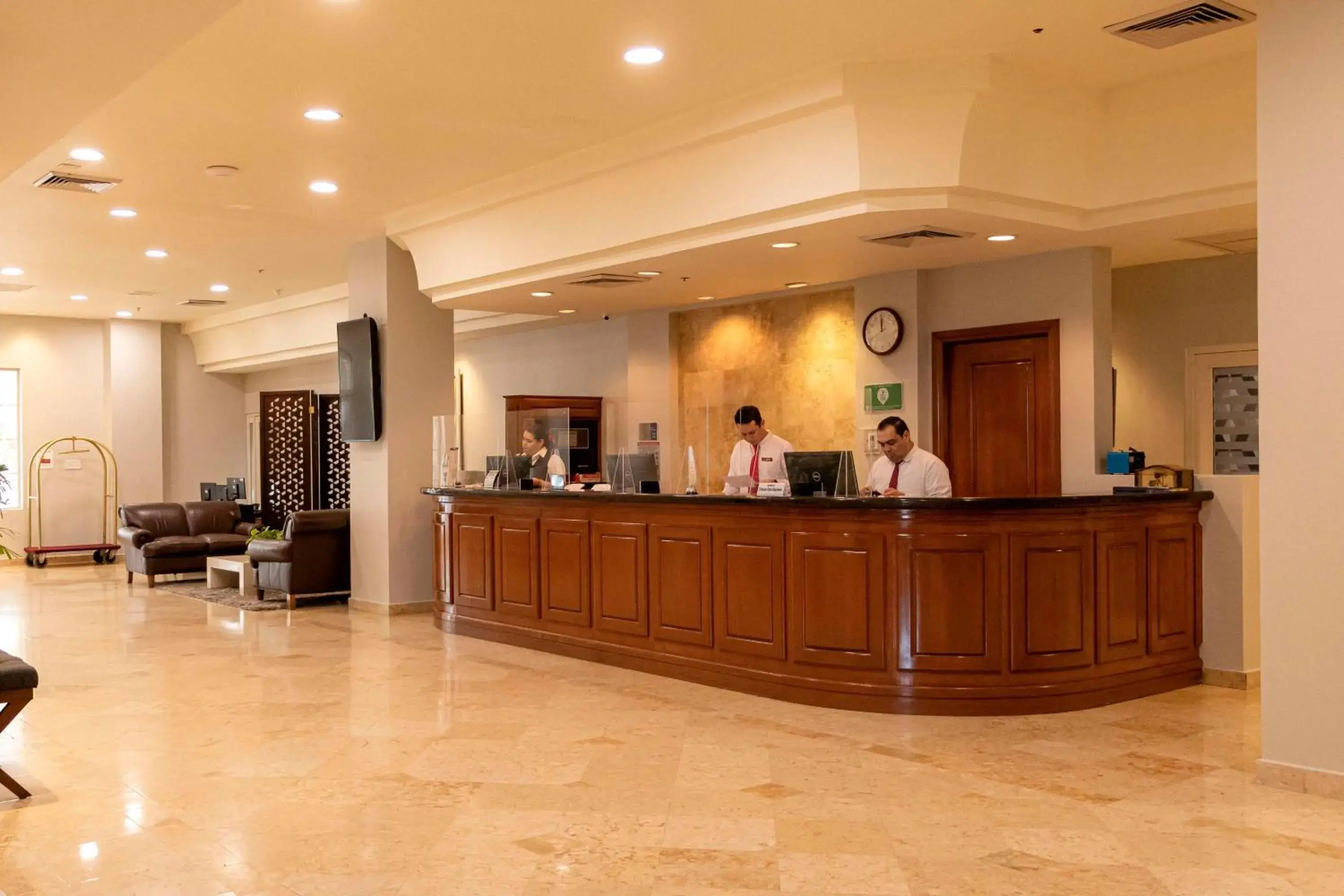 Lobby or reception in Best Western PLUS Los Mochis Lobby or reception in Best Western PLUS Los Mochis