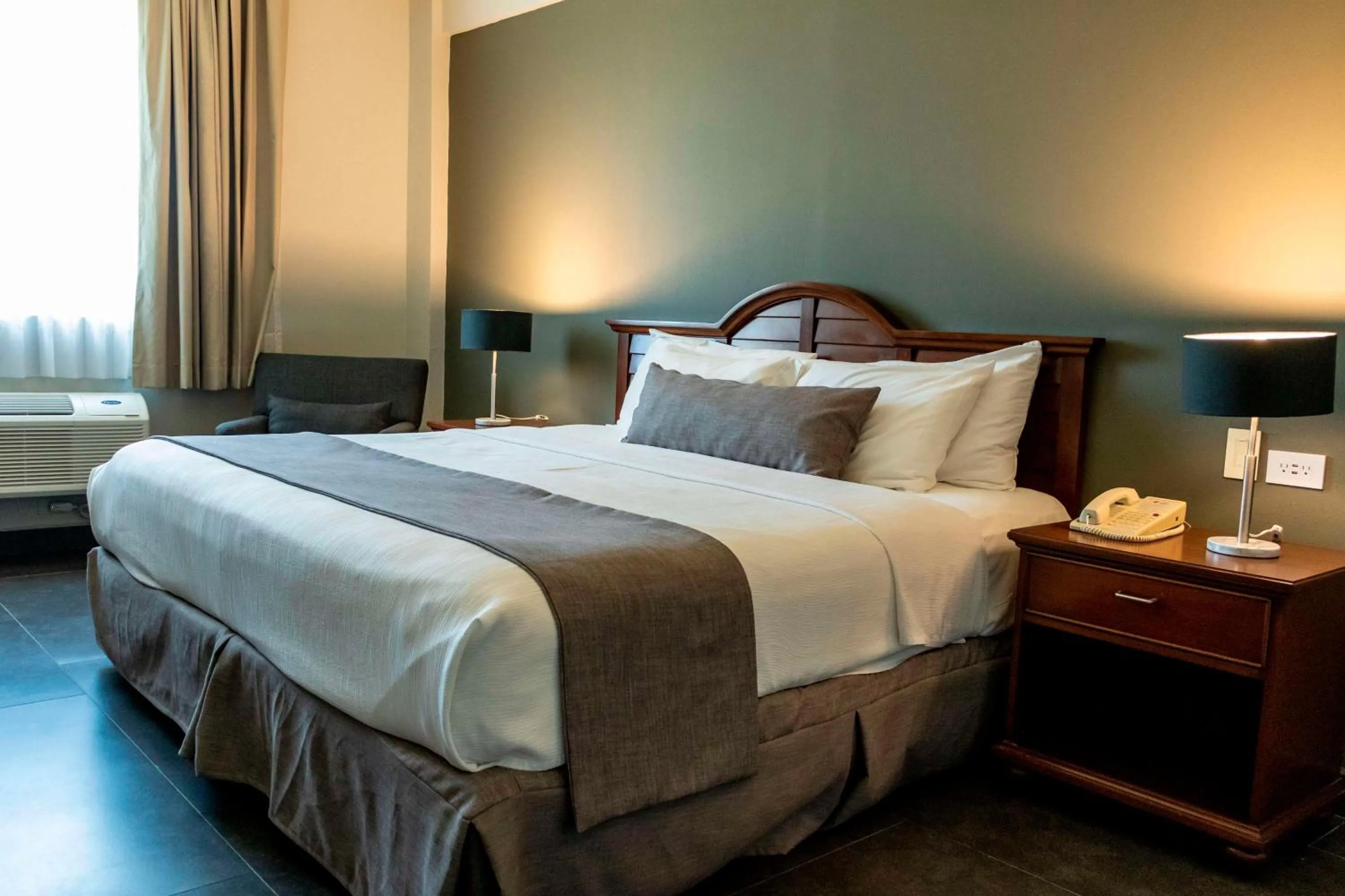 Bedroom, Bed in Best Western PLUS Los Mochis