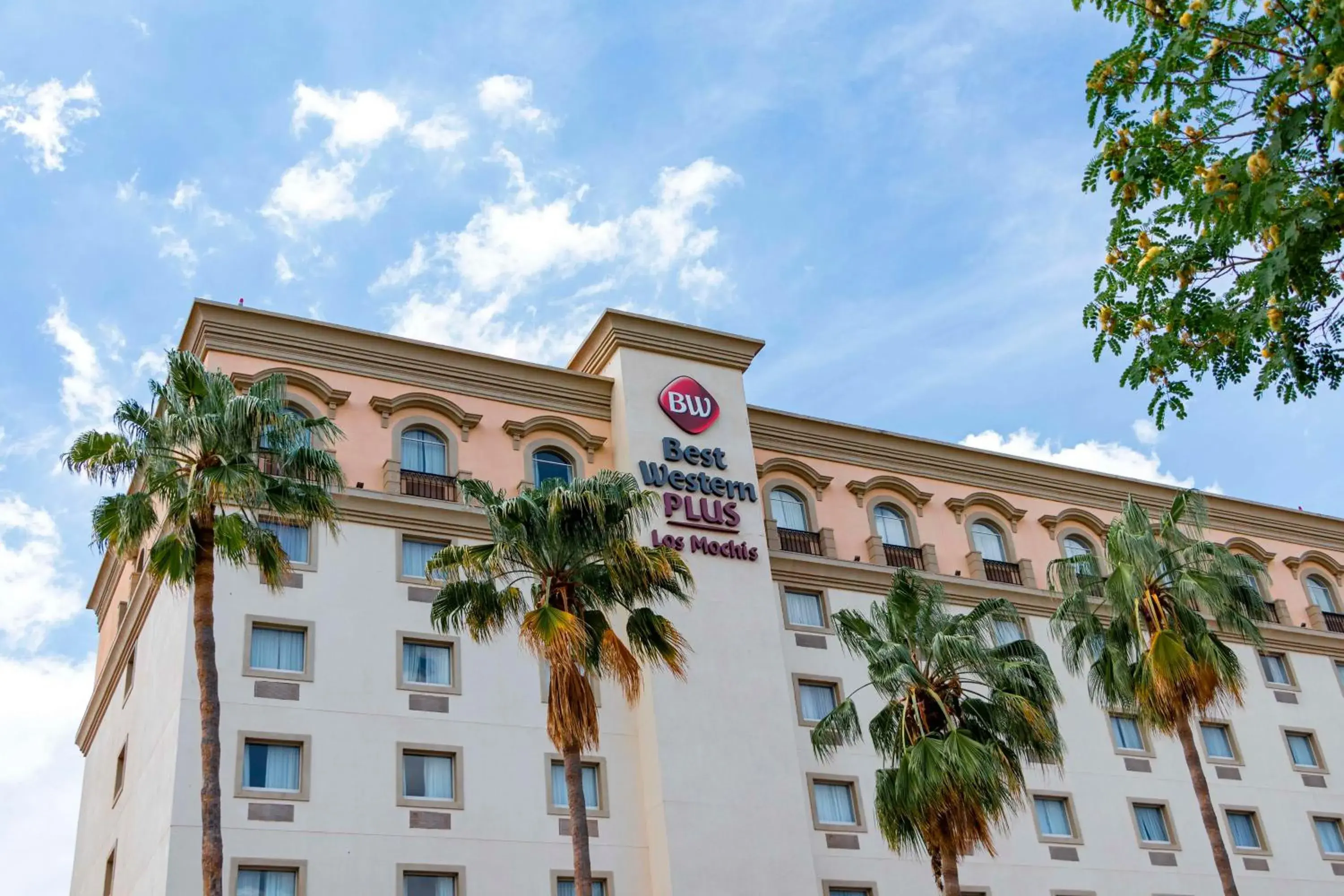 Property building in Best Western PLUS Los Mochis Property building in Best Western PLUS Los Mochis