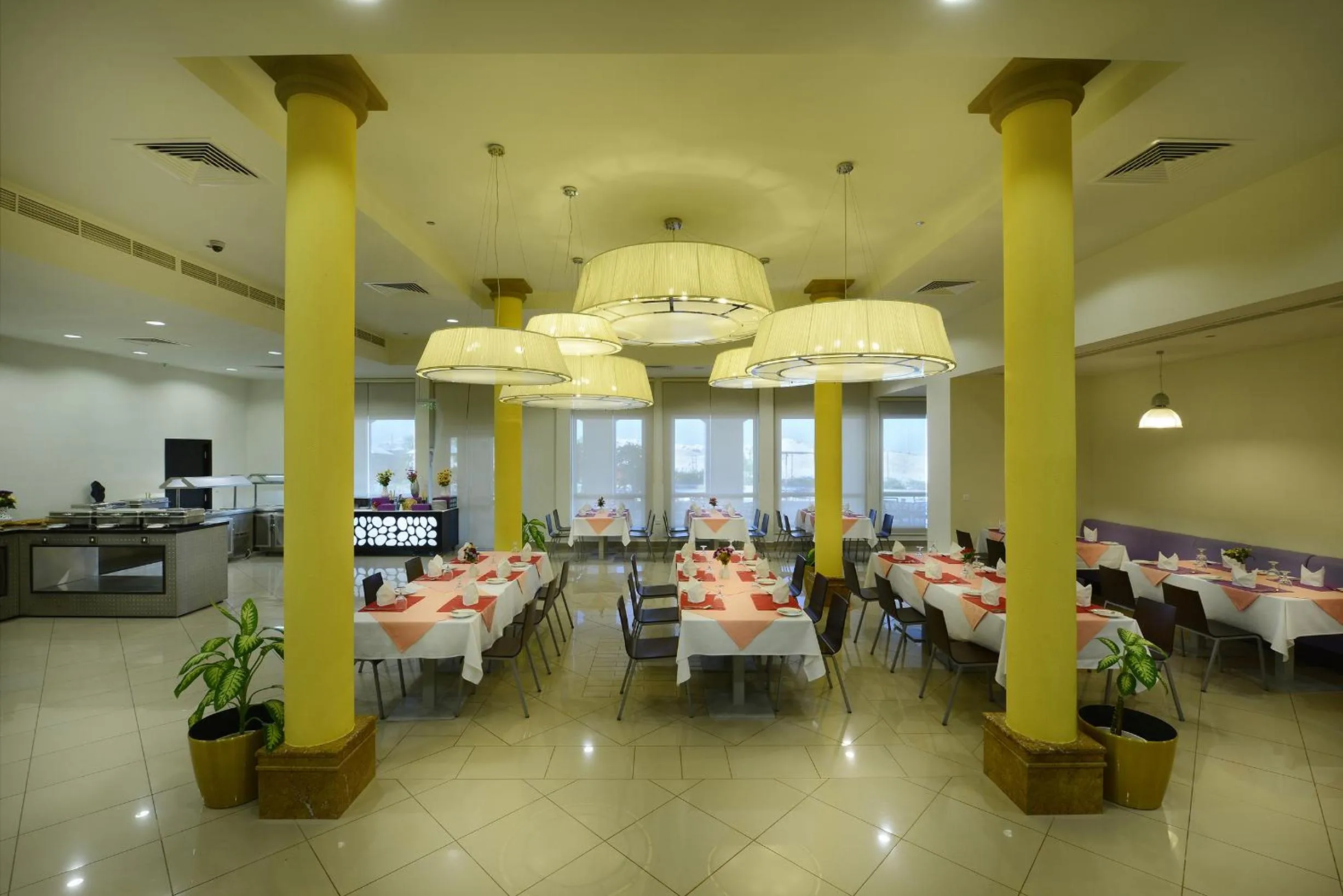Restaurant/places to eat in City Hotel Duqm