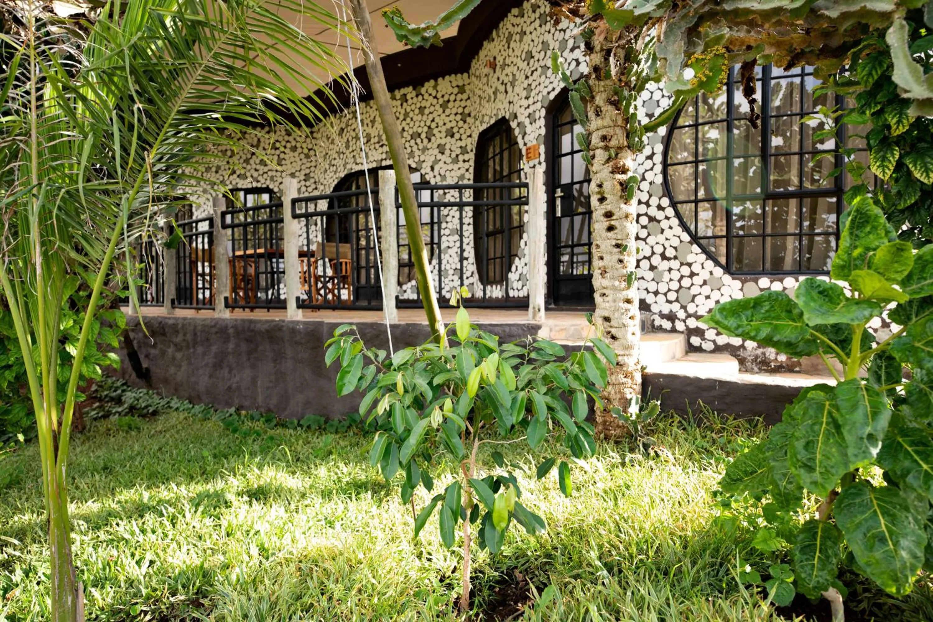 Saab Royale Resort