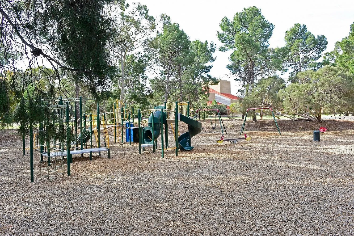 Children play ground in Travelway Motel