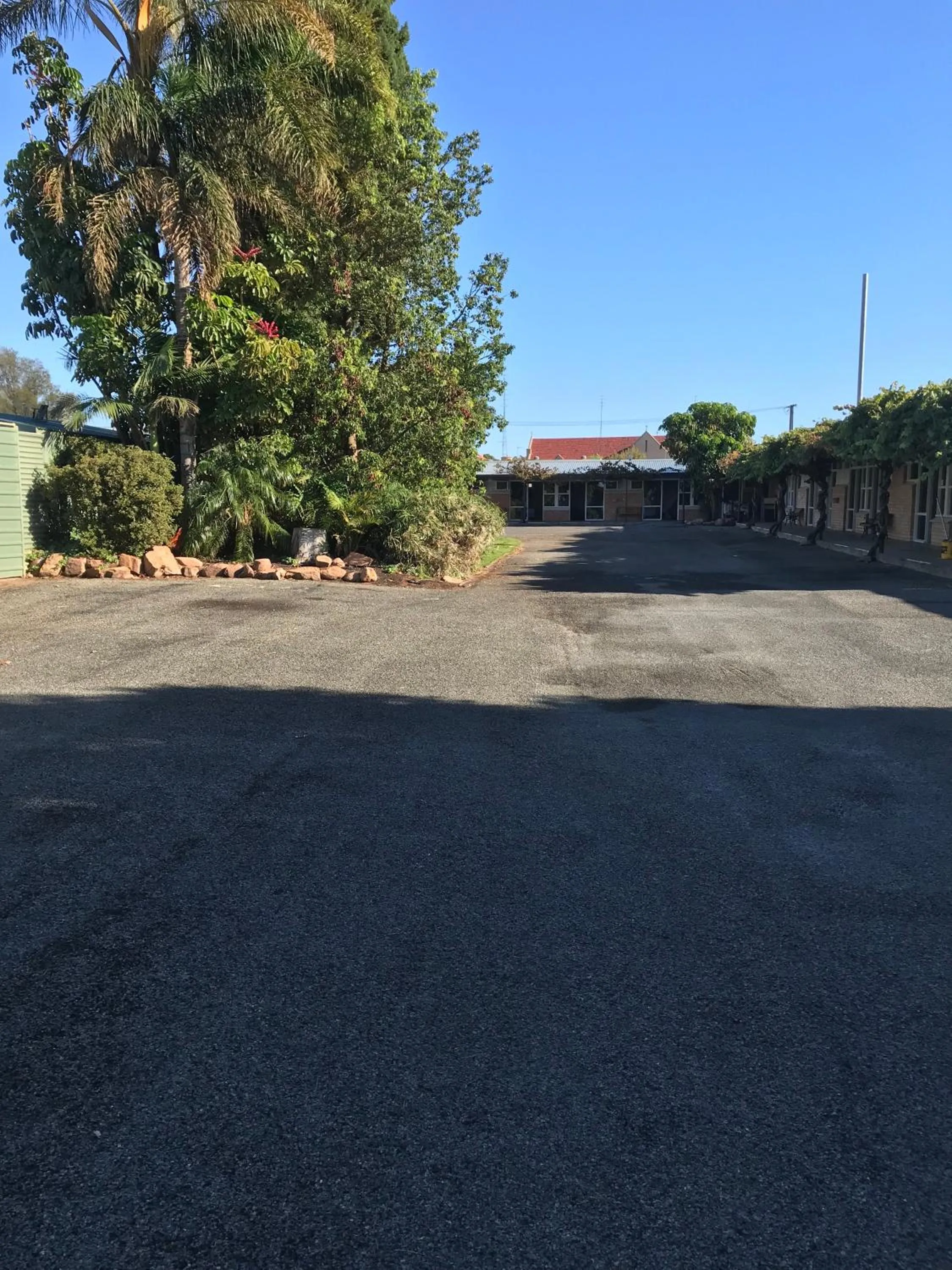 Property building in Travelway Motel