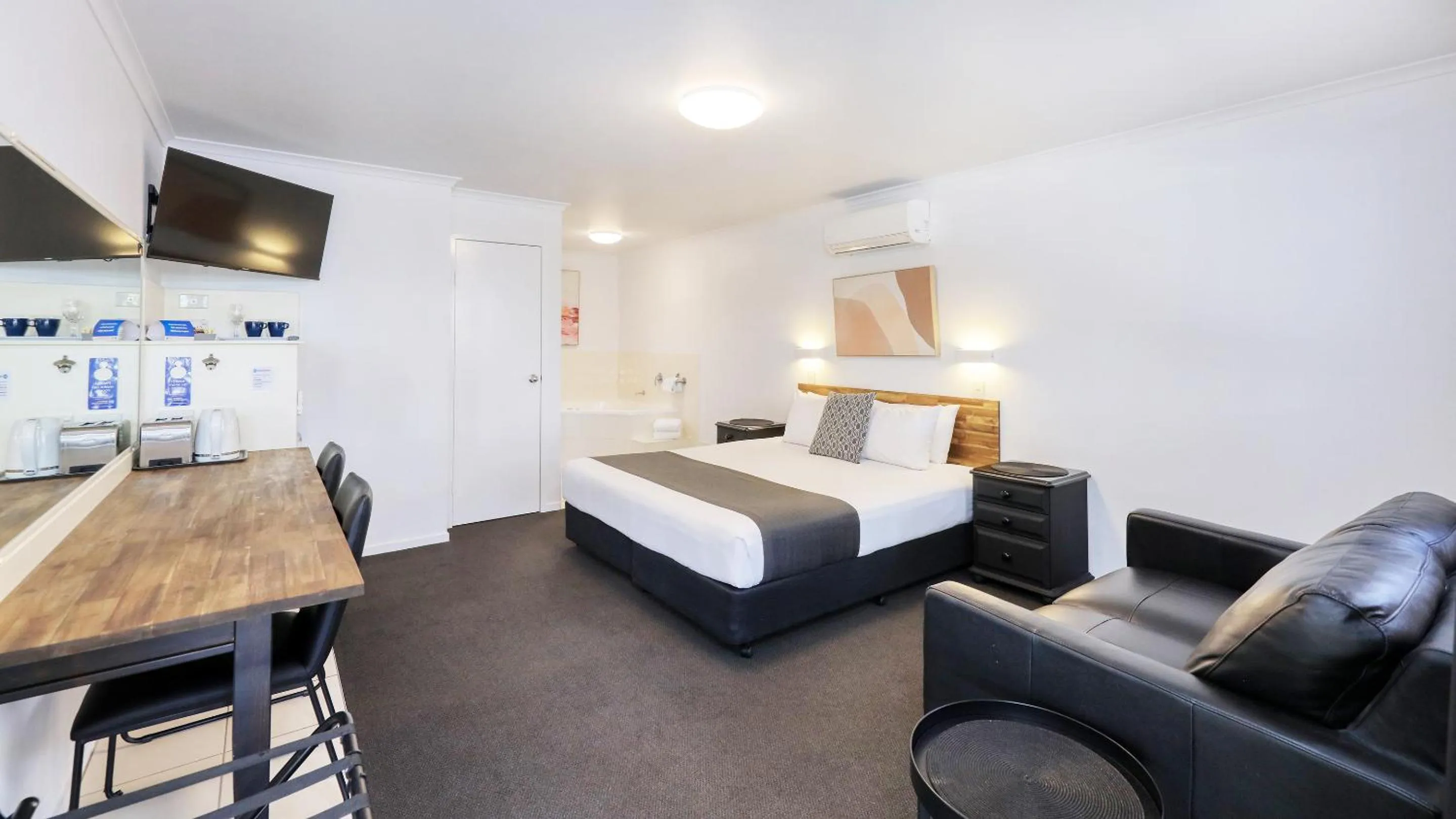 Bed in Best Western Caboolture Gateway Motel