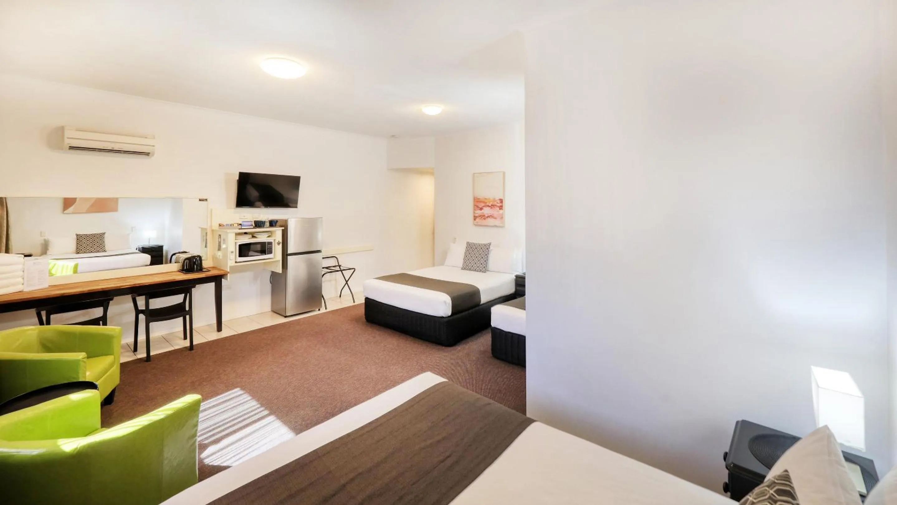 Bed in Best Western Caboolture Gateway Motel